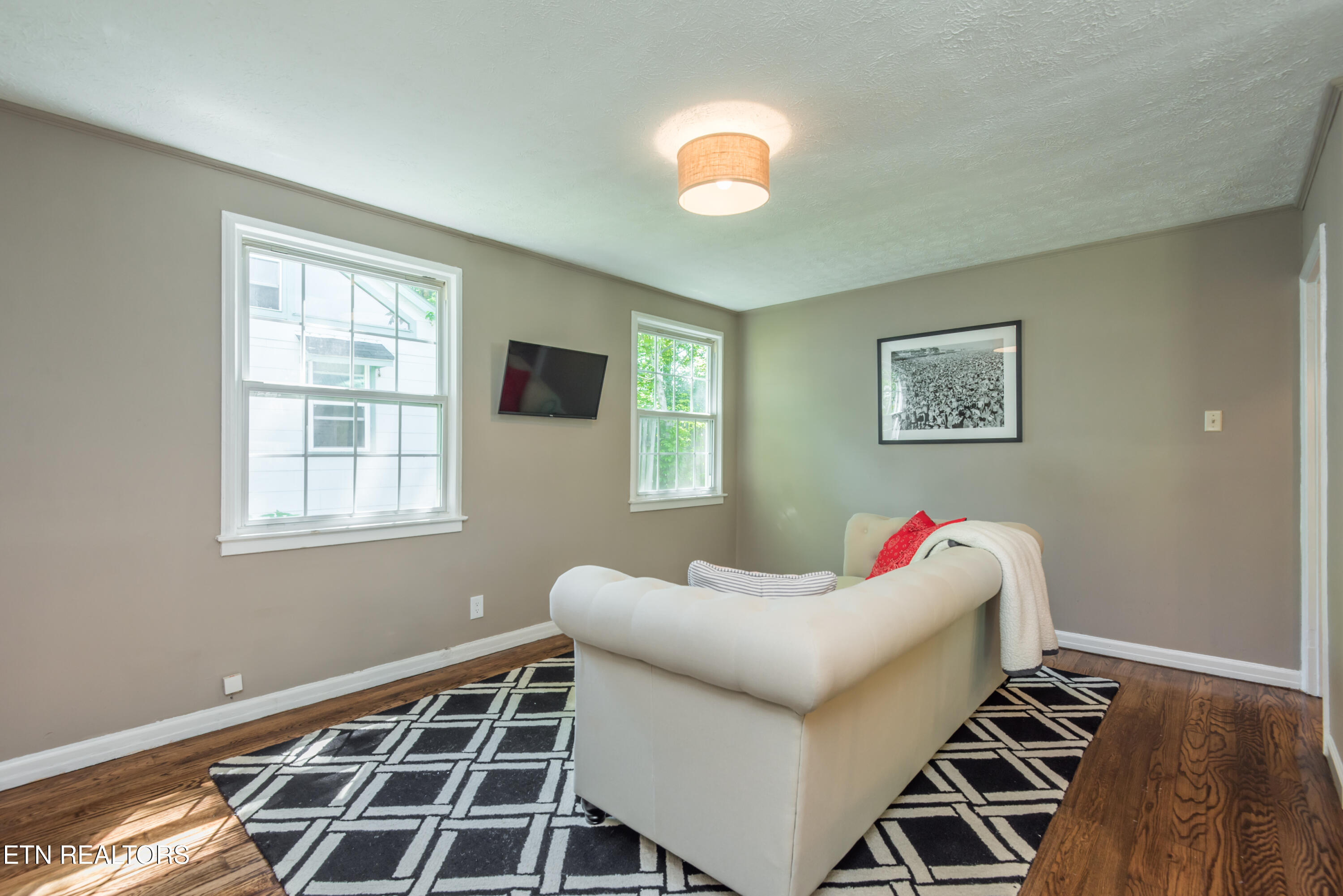 3957 Greenleaf Ave Property Photo 21