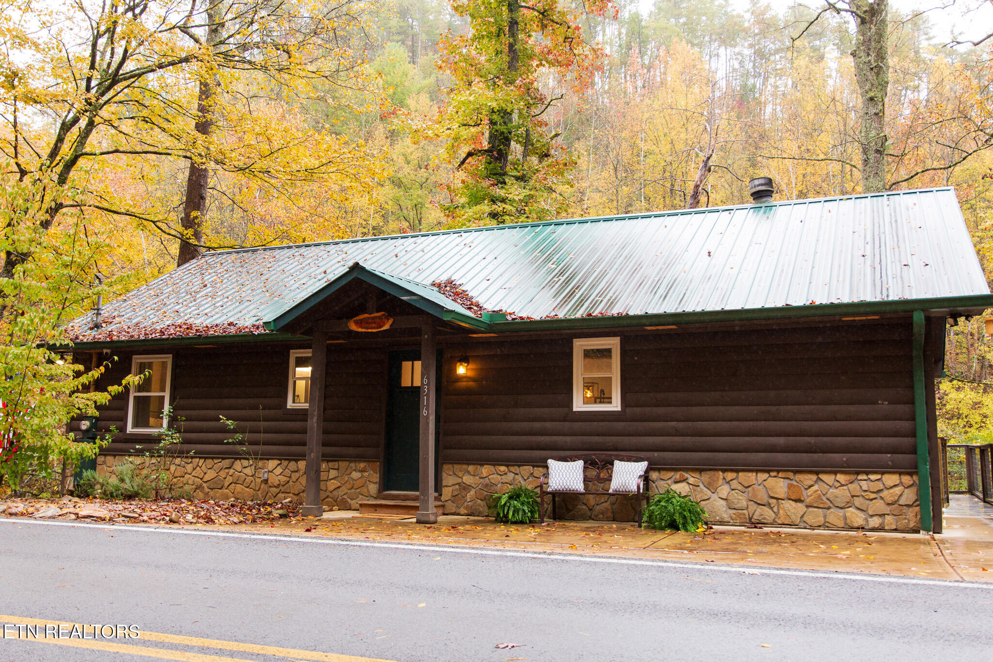 6316 Old Walland Hwy Property Photo 3