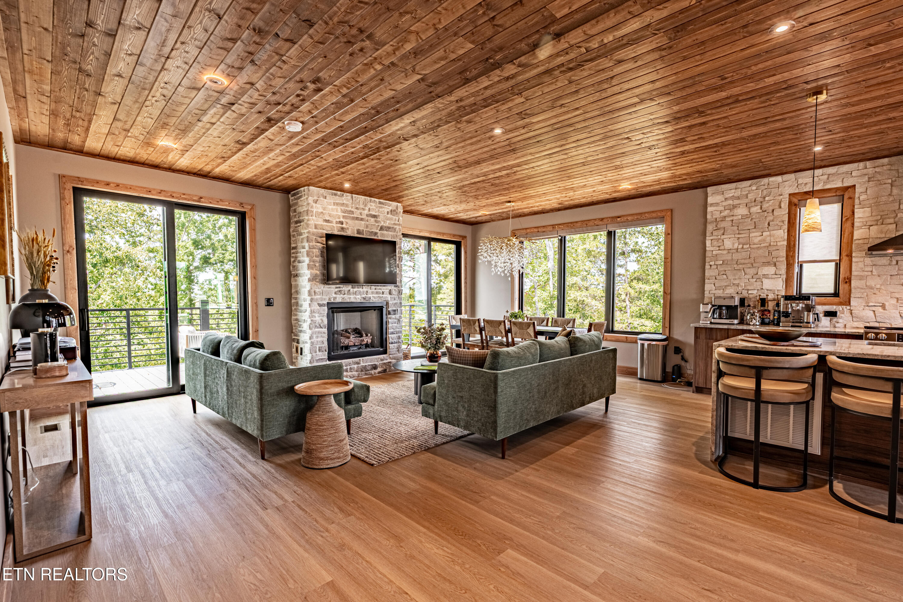 1150 Reedmont Way Property Photo 7