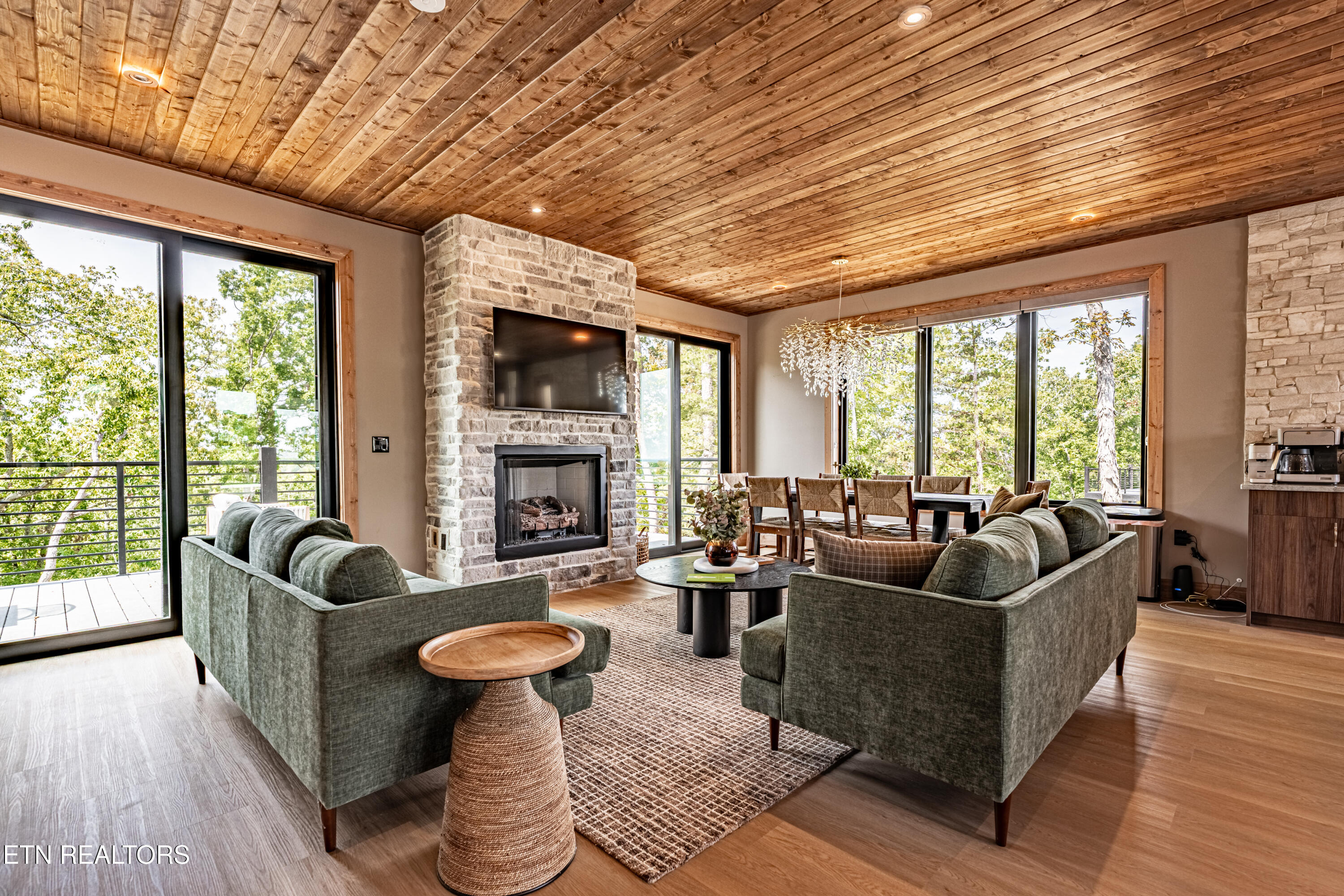 1150 Reedmont Way Property Photo 8