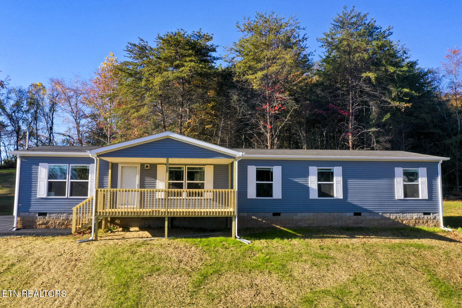 350 Bungalow Drive Property Photo 1