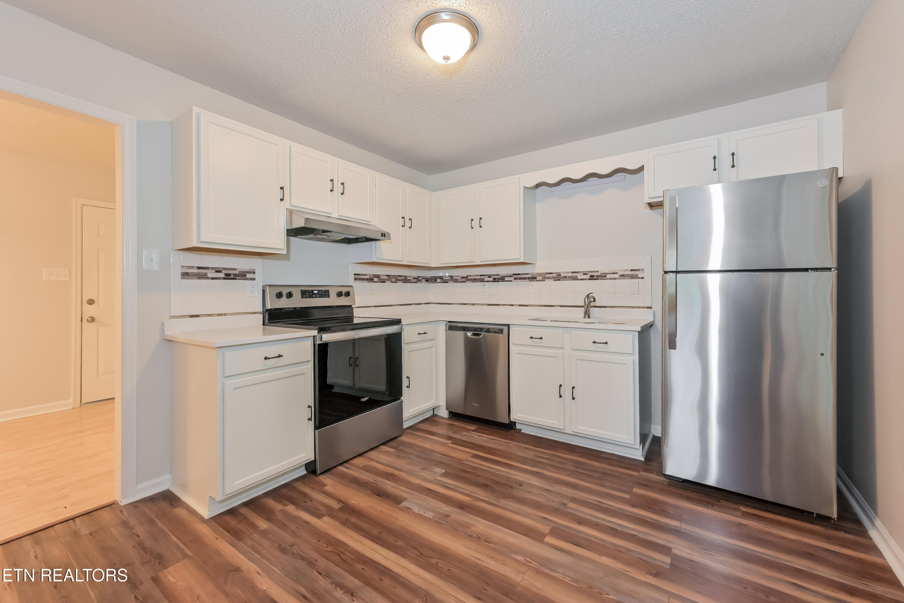 3043 Best Rd Property Photo 5