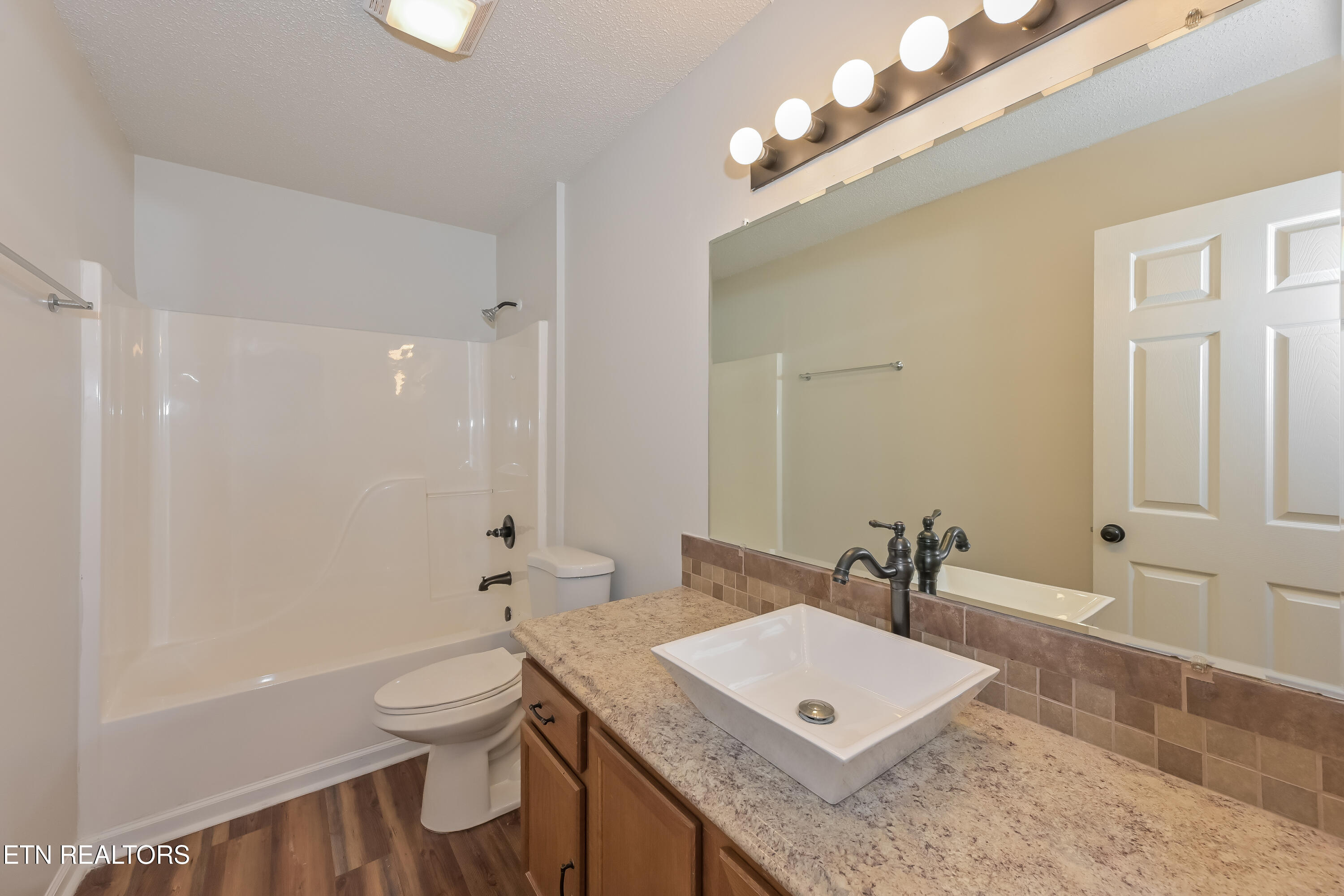3043 Best Rd Property Photo 13