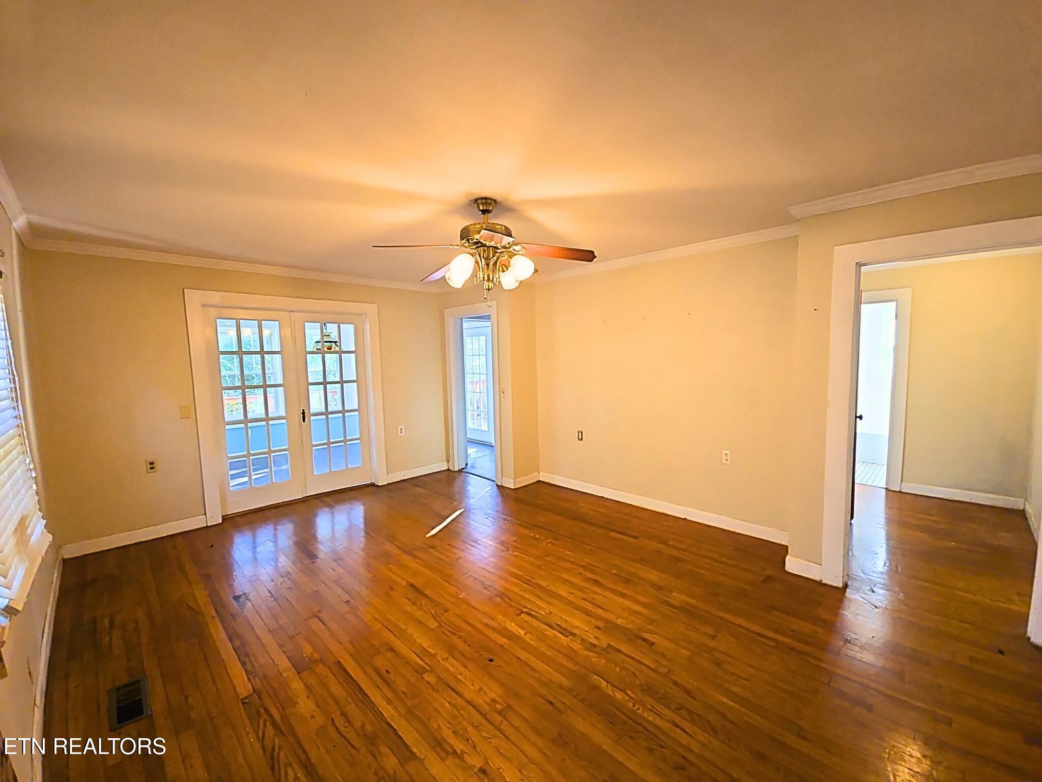 709 Southern Parkway Property Photo 19