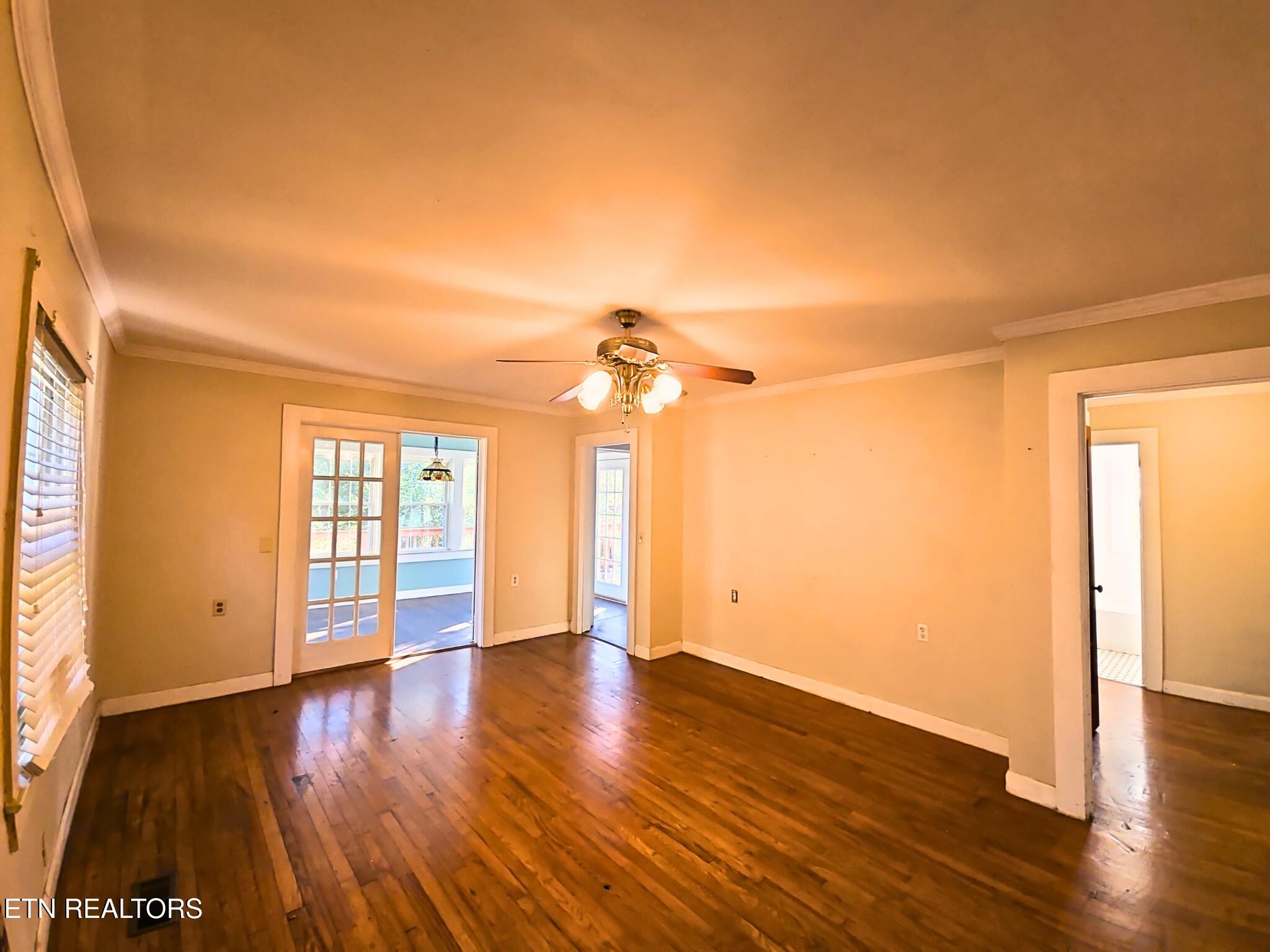 709 Southern Parkway Property Photo 22