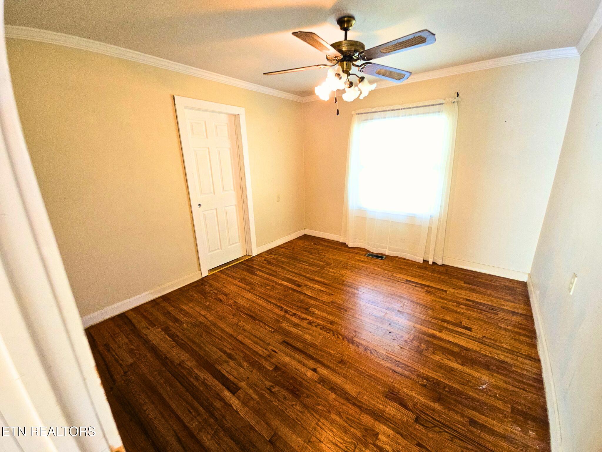 709 Southern Parkway Property Photo 24