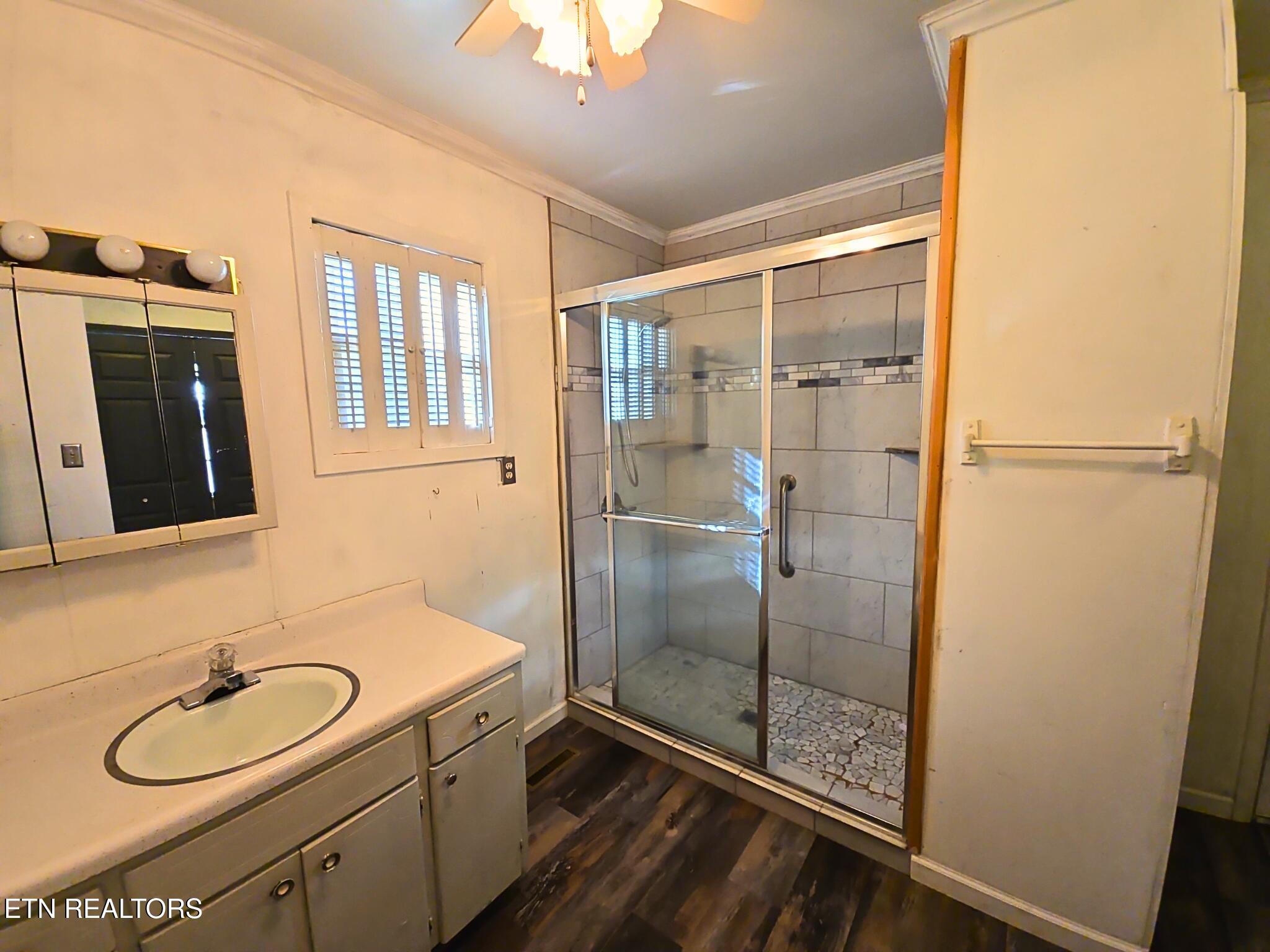 709 Southern Parkway Property Photo 27