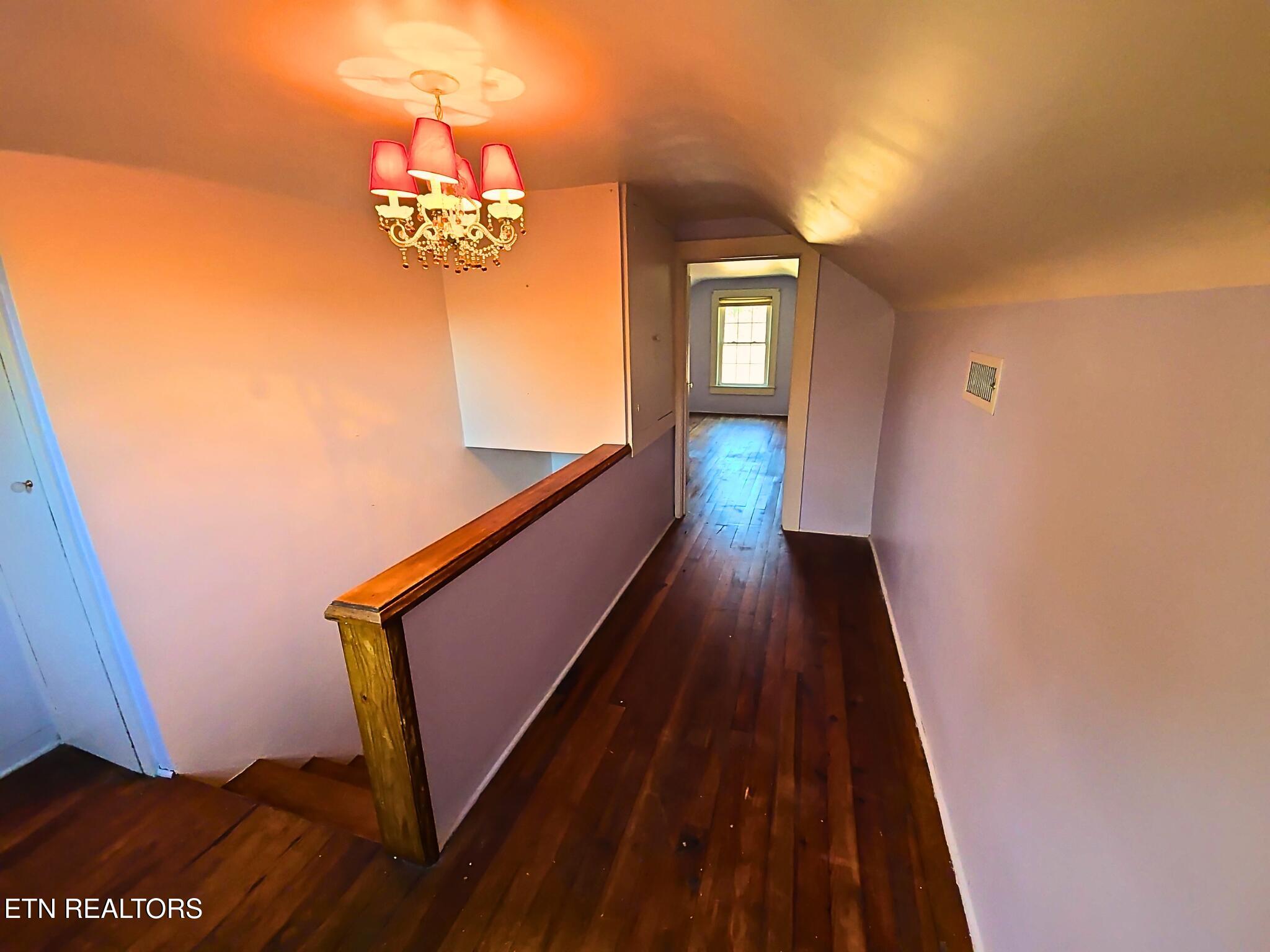 709 Southern Parkway Property Photo 33