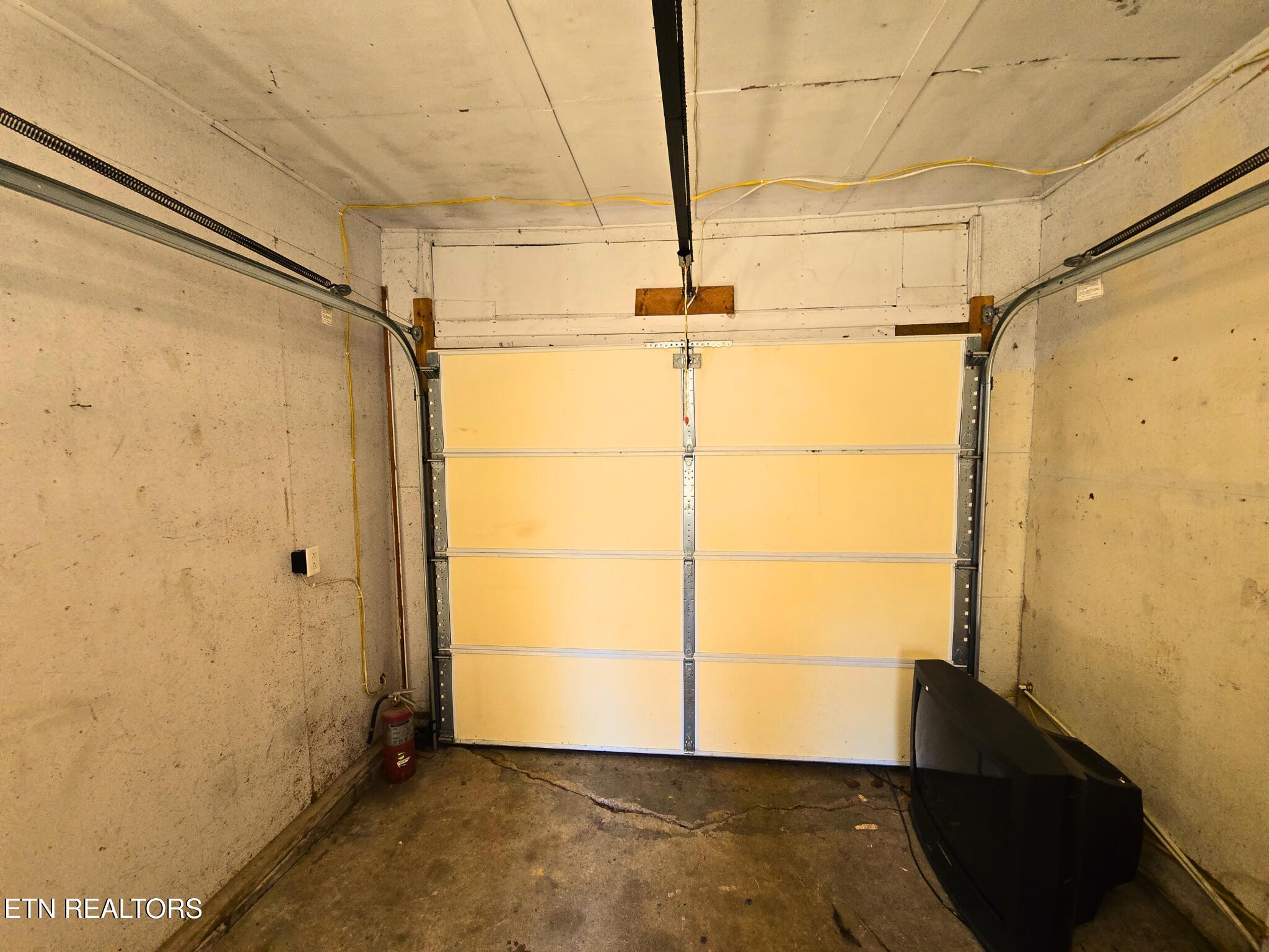 709 Southern Parkway Property Photo 36