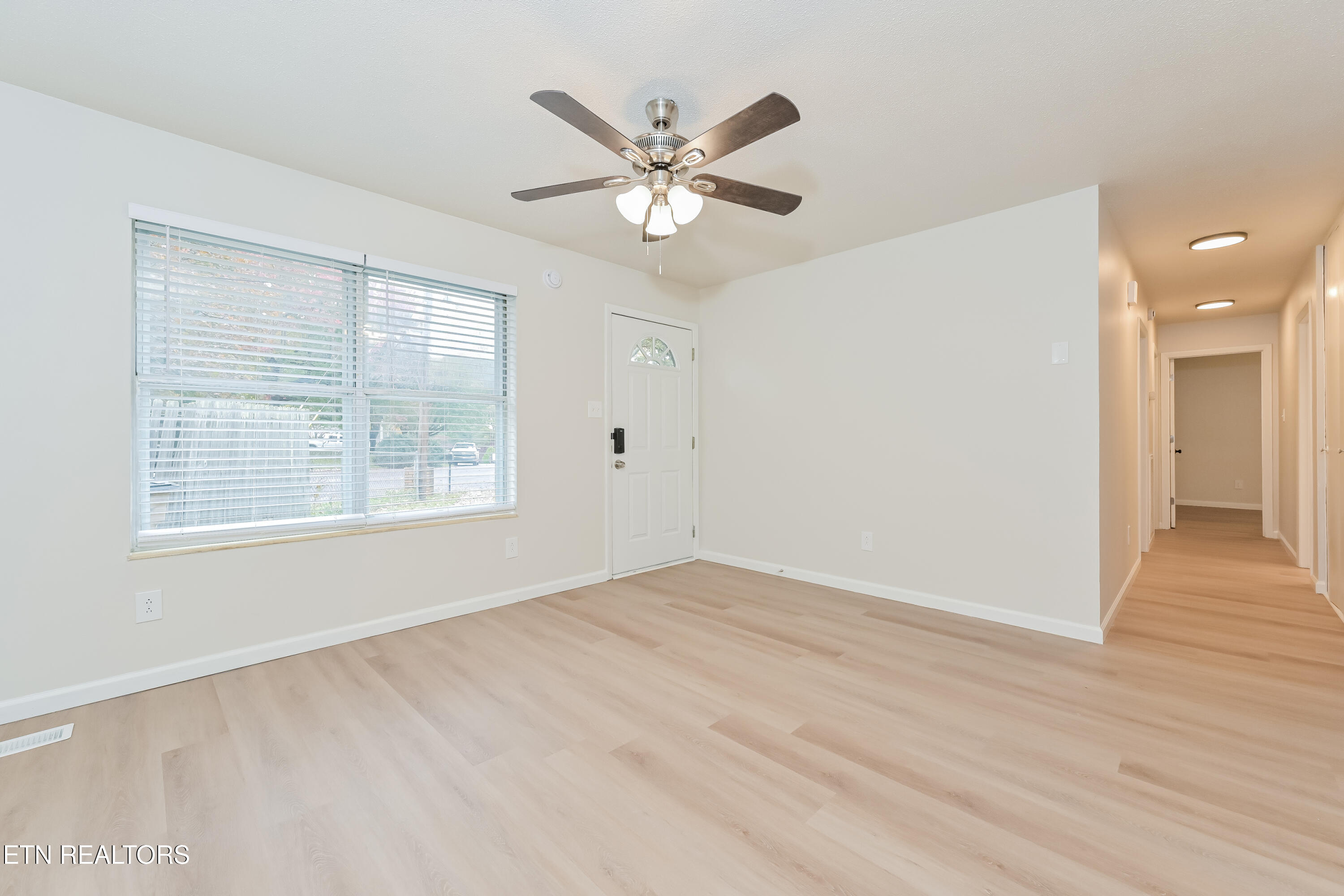 5622 Burbury Lane Property Photo 2