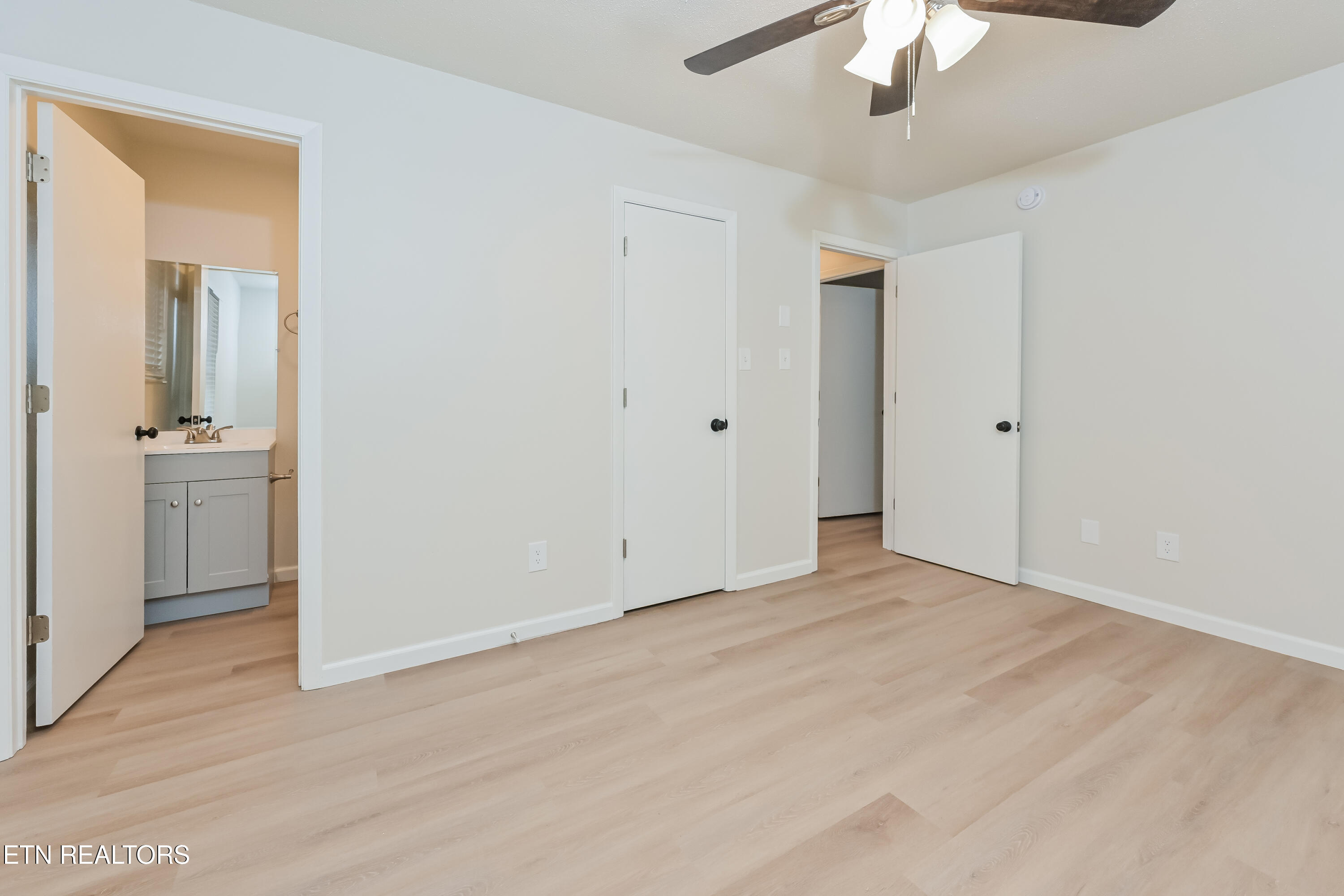 5622 Burbury Lane Property Photo 5