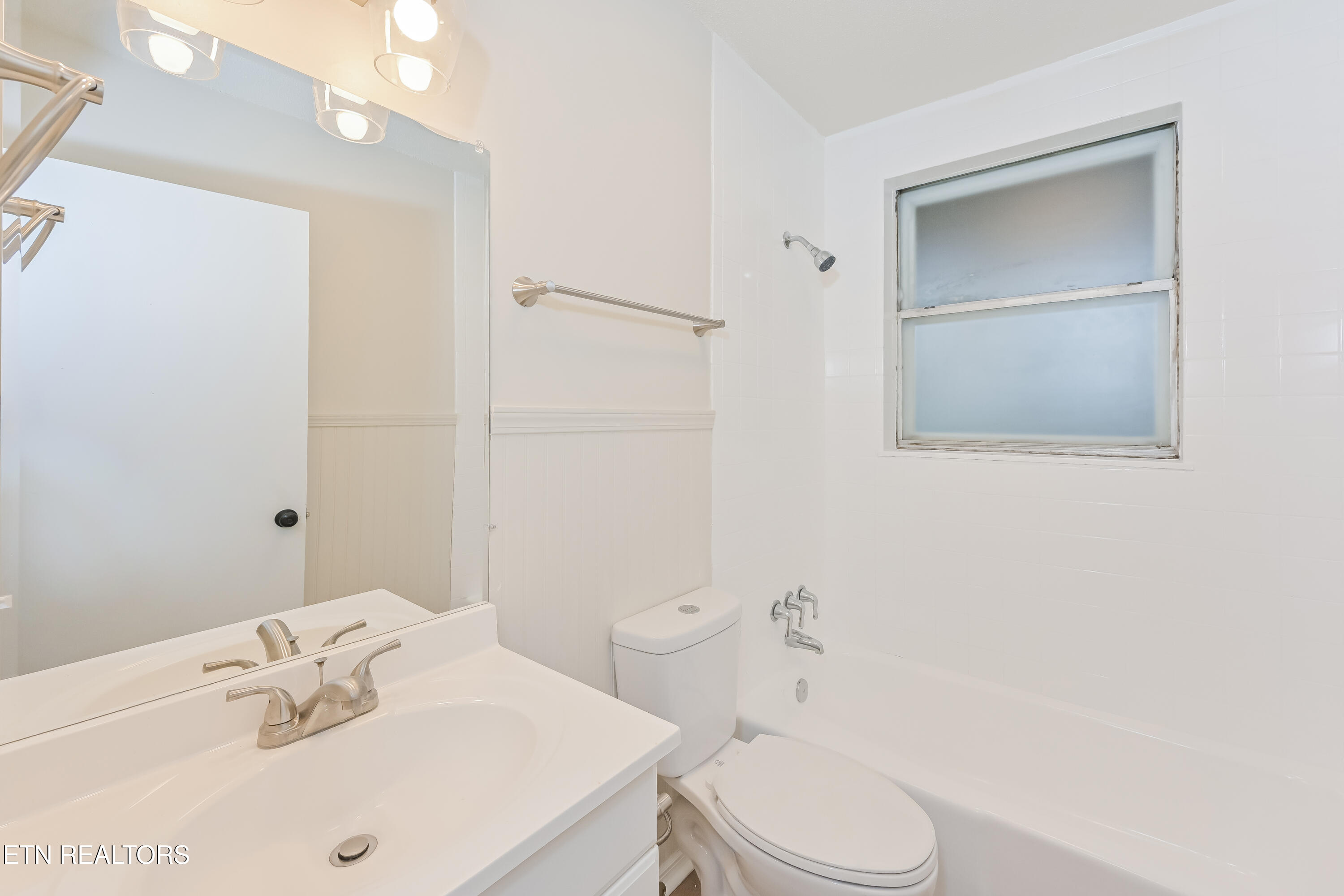 5622 Burbury Lane Property Photo 11