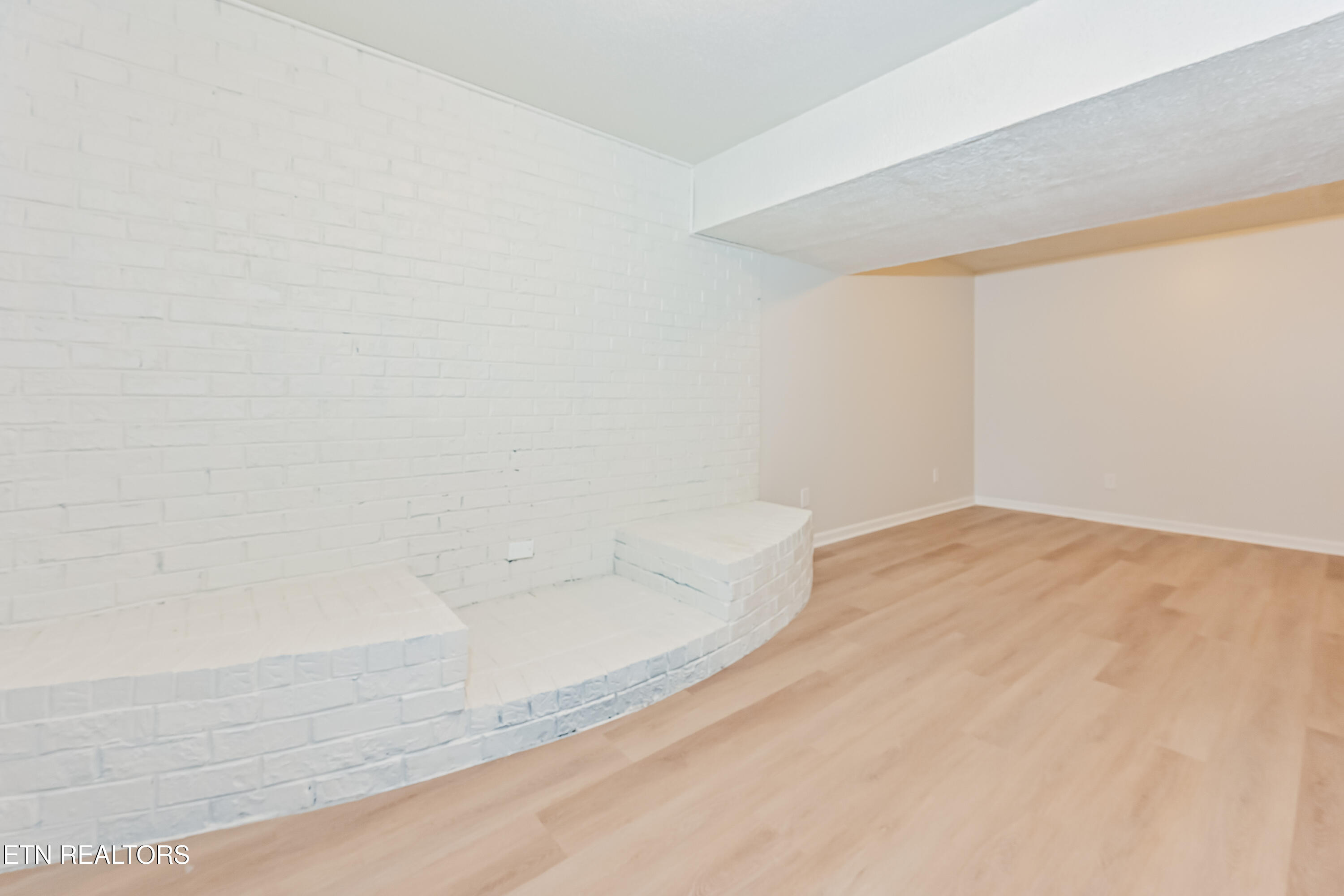 5622 Burbury Lane Property Photo 14