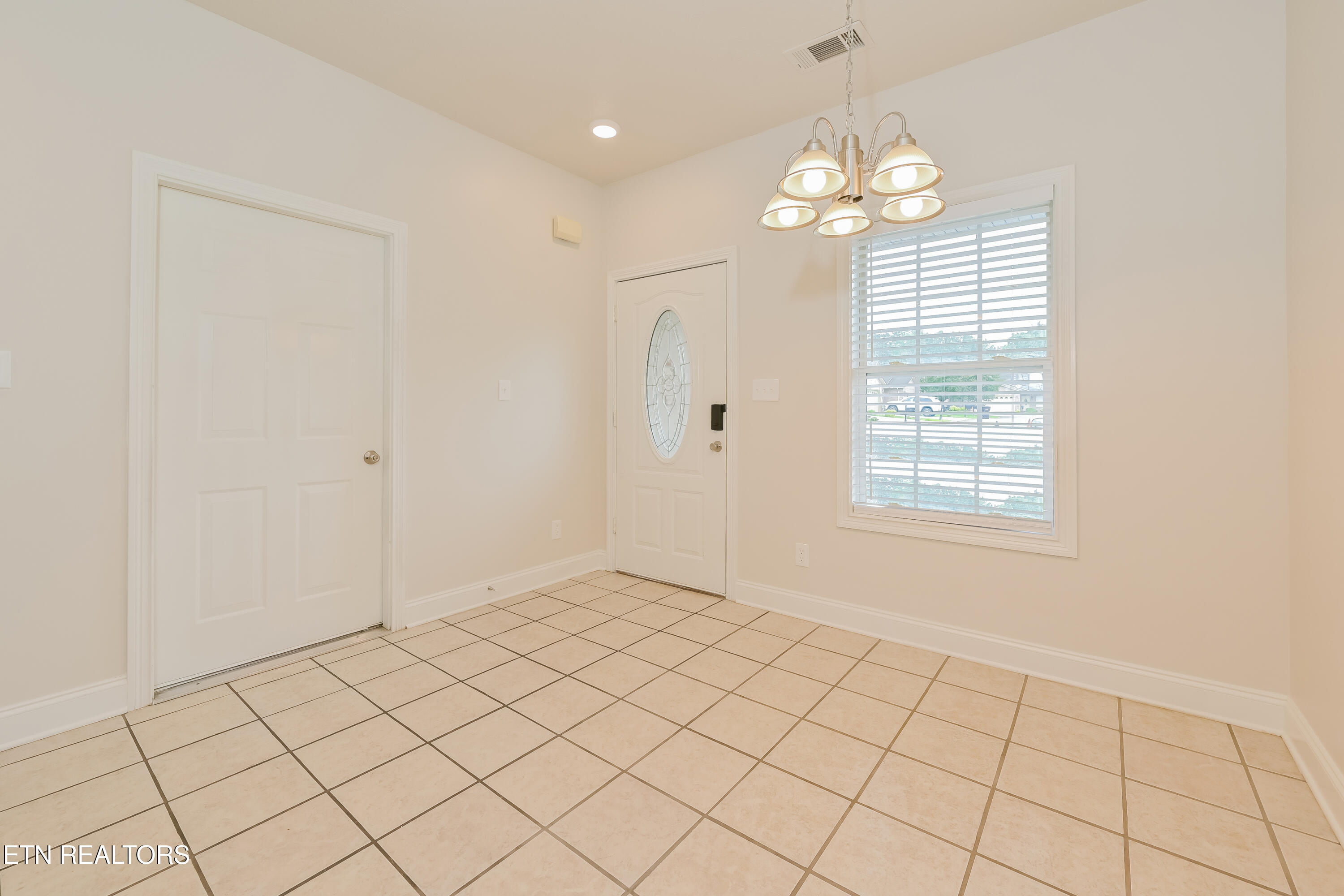 7427 Earl Gray Way Property Photo 5