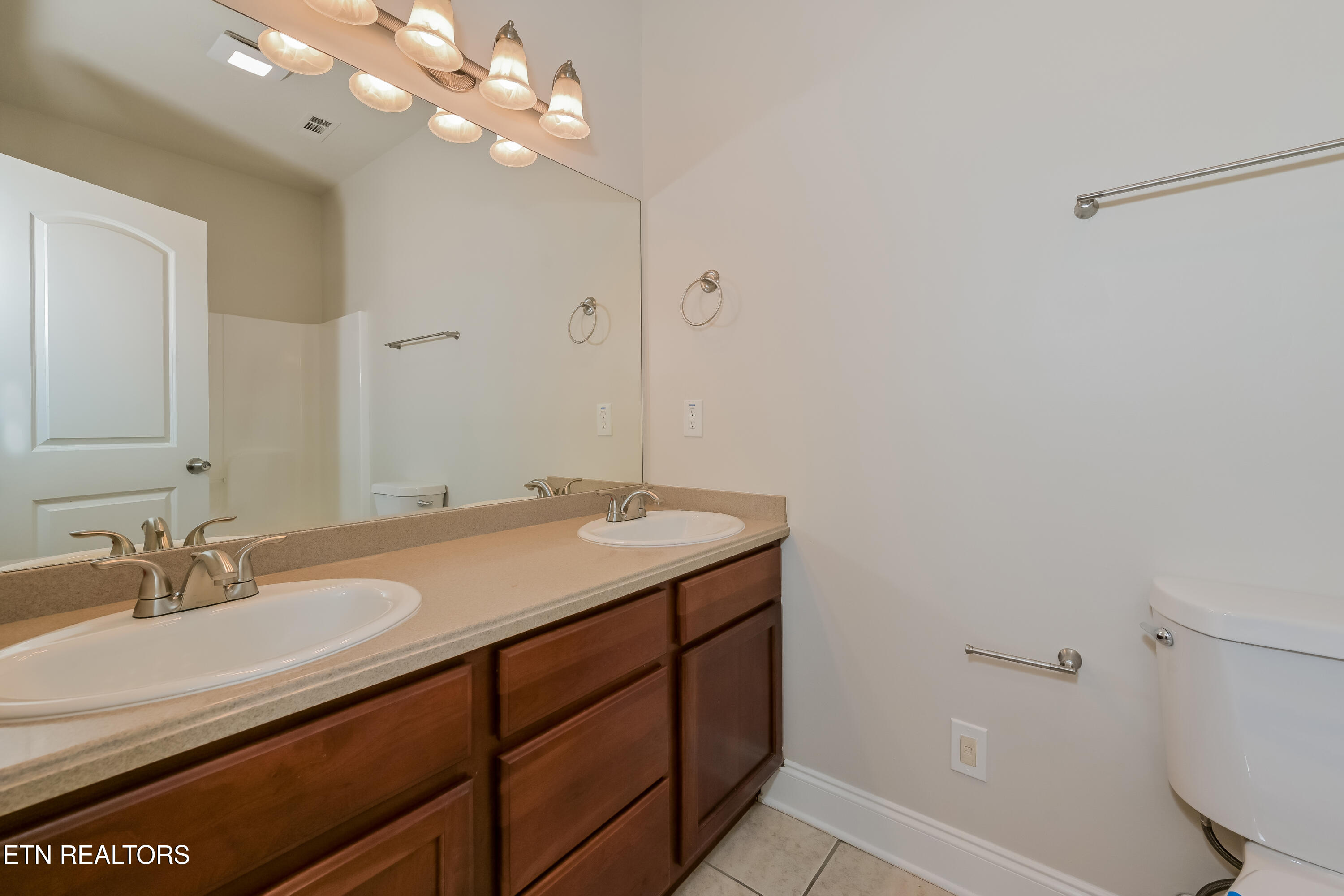 7427 Earl Gray Way Property Photo 9