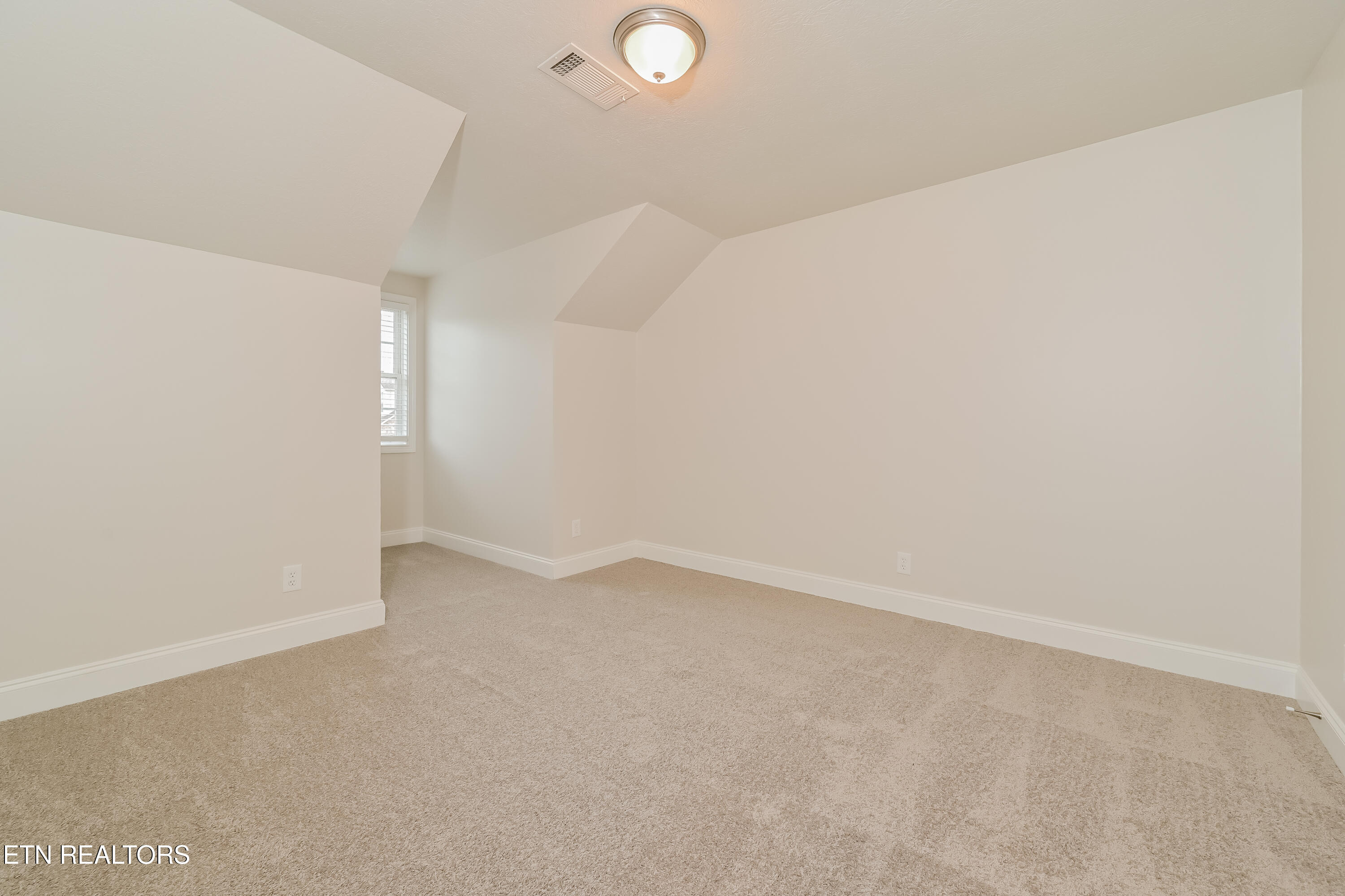 7427 Earl Gray Way Property Photo 10