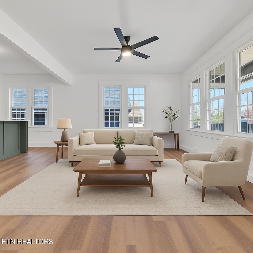 2219 Lincoln St Property Photo 8