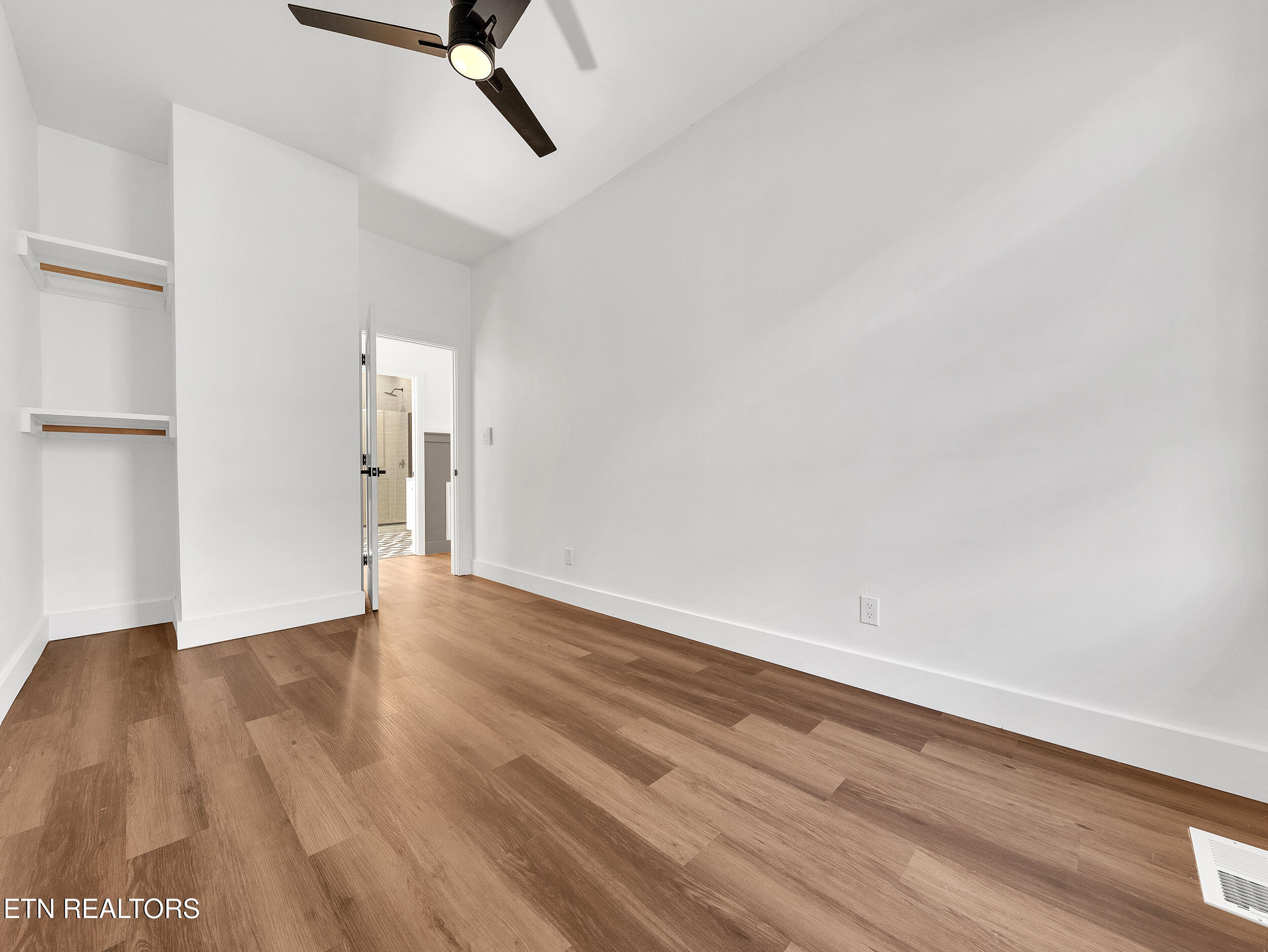 2219 Lincoln St Property Photo 18