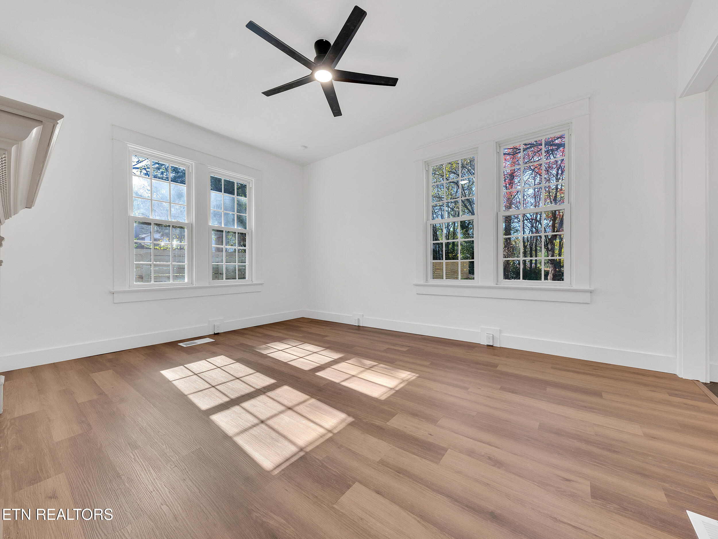 2219 Lincoln St Property Photo 21