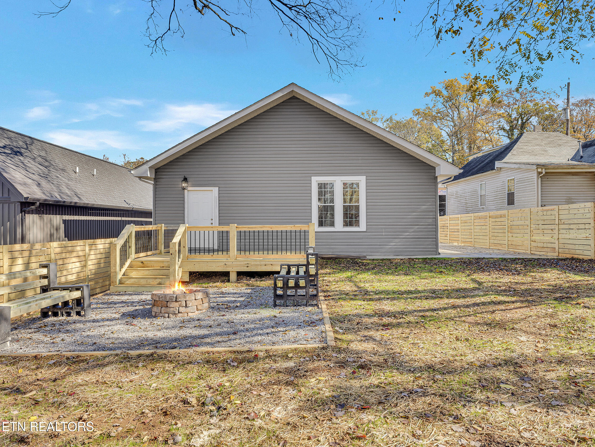 2219 Lincoln St Property Photo 30