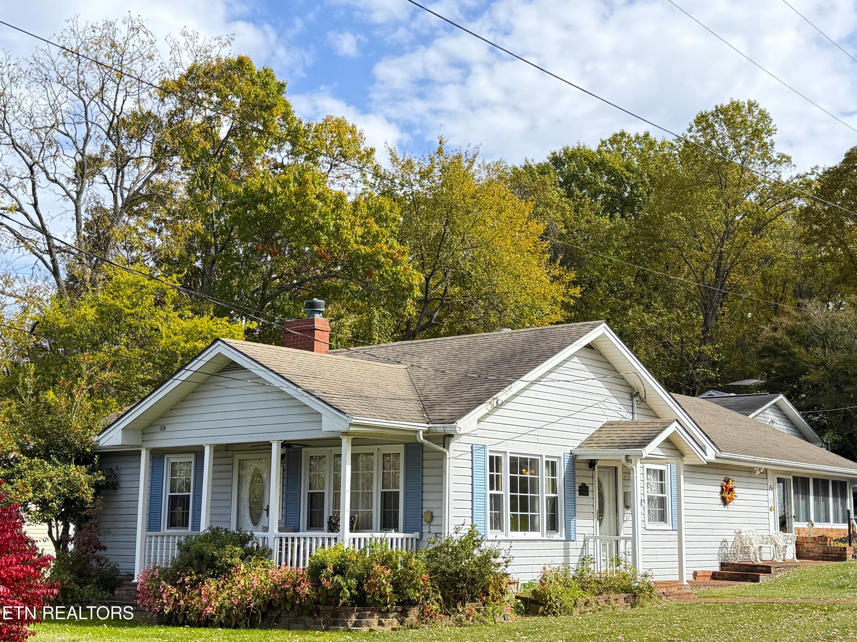 115 S Sunset St Property Photo 2