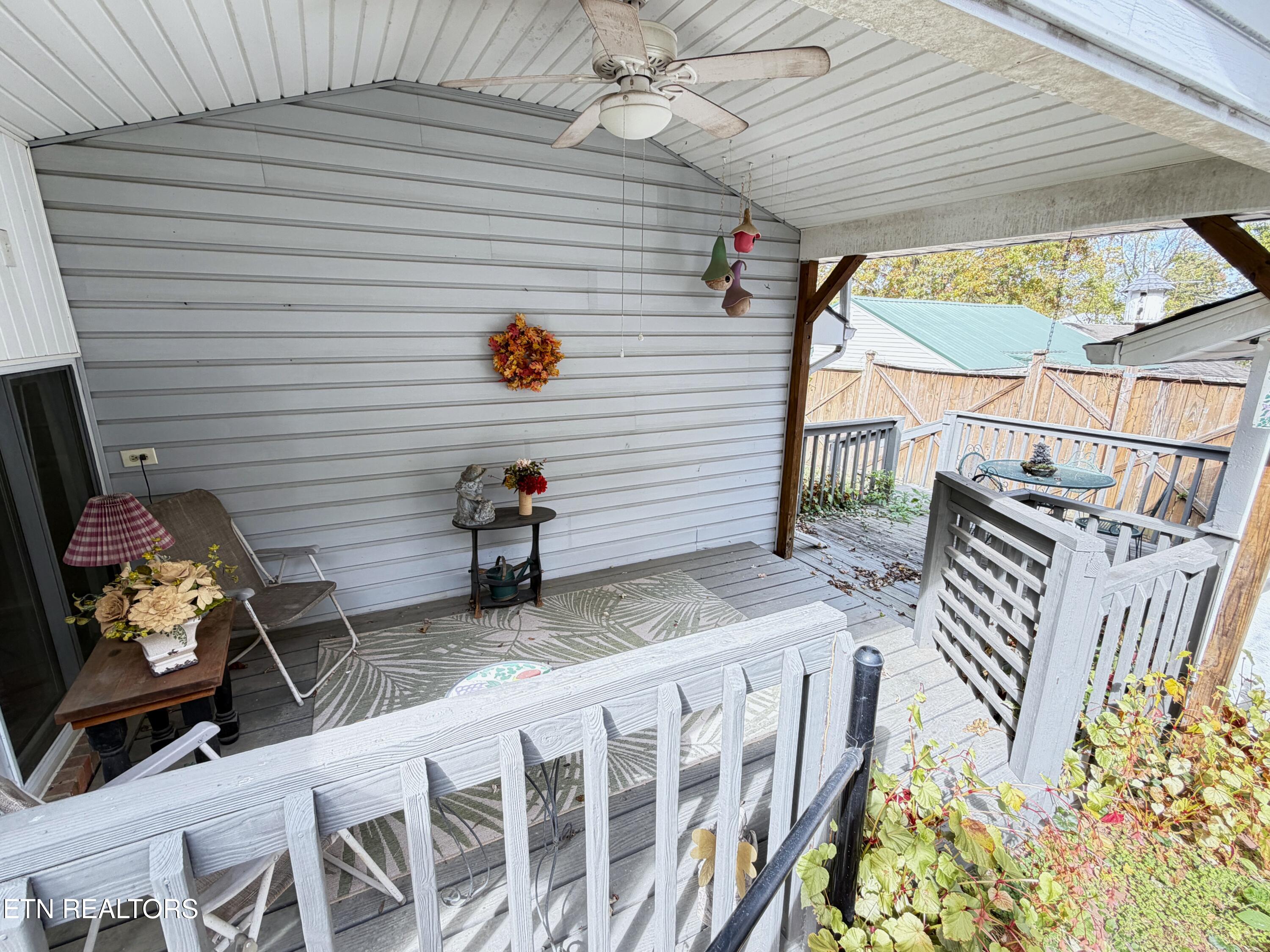 115 S Sunset St Property Photo 5