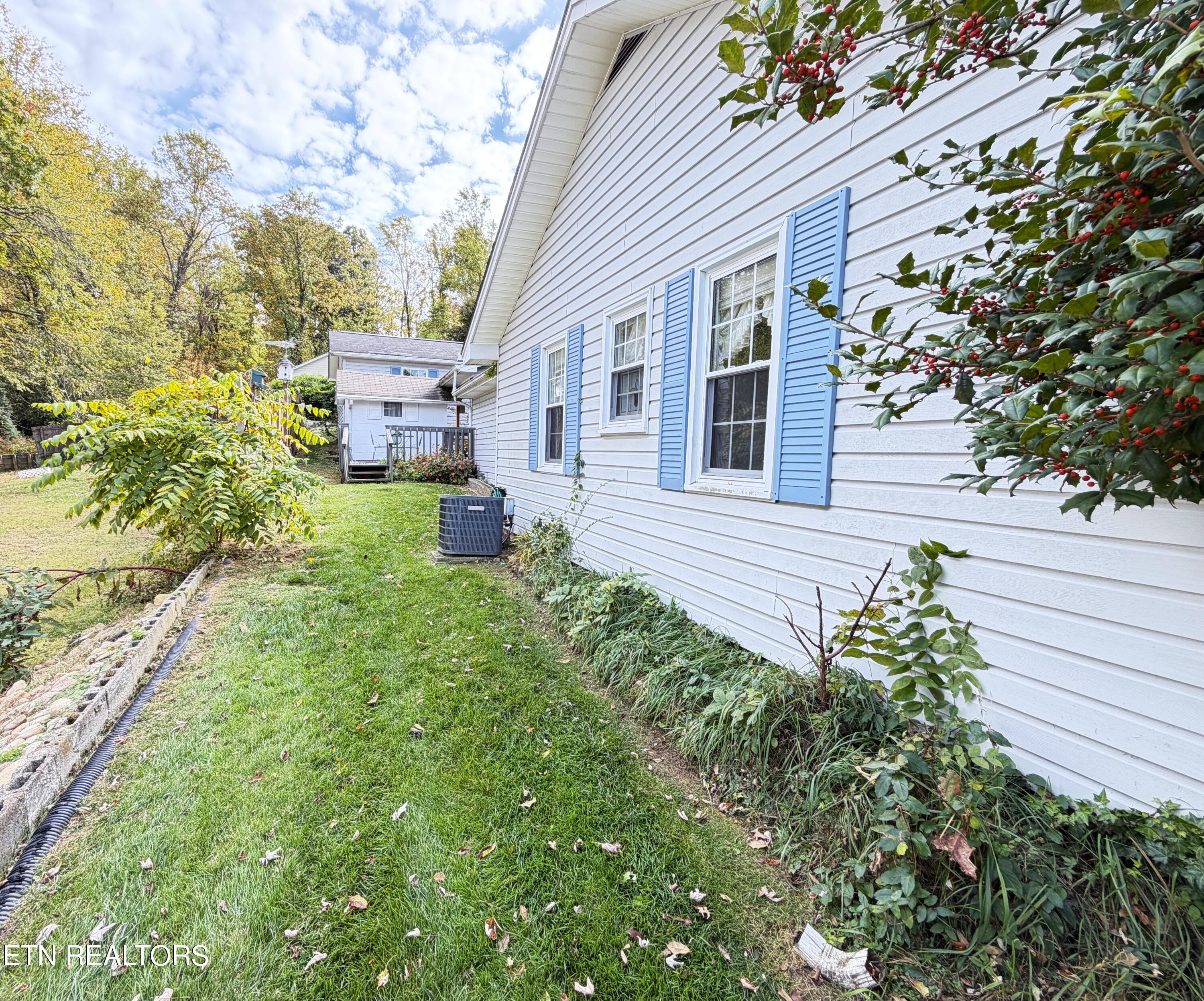 115 S Sunset St Property Photo 6