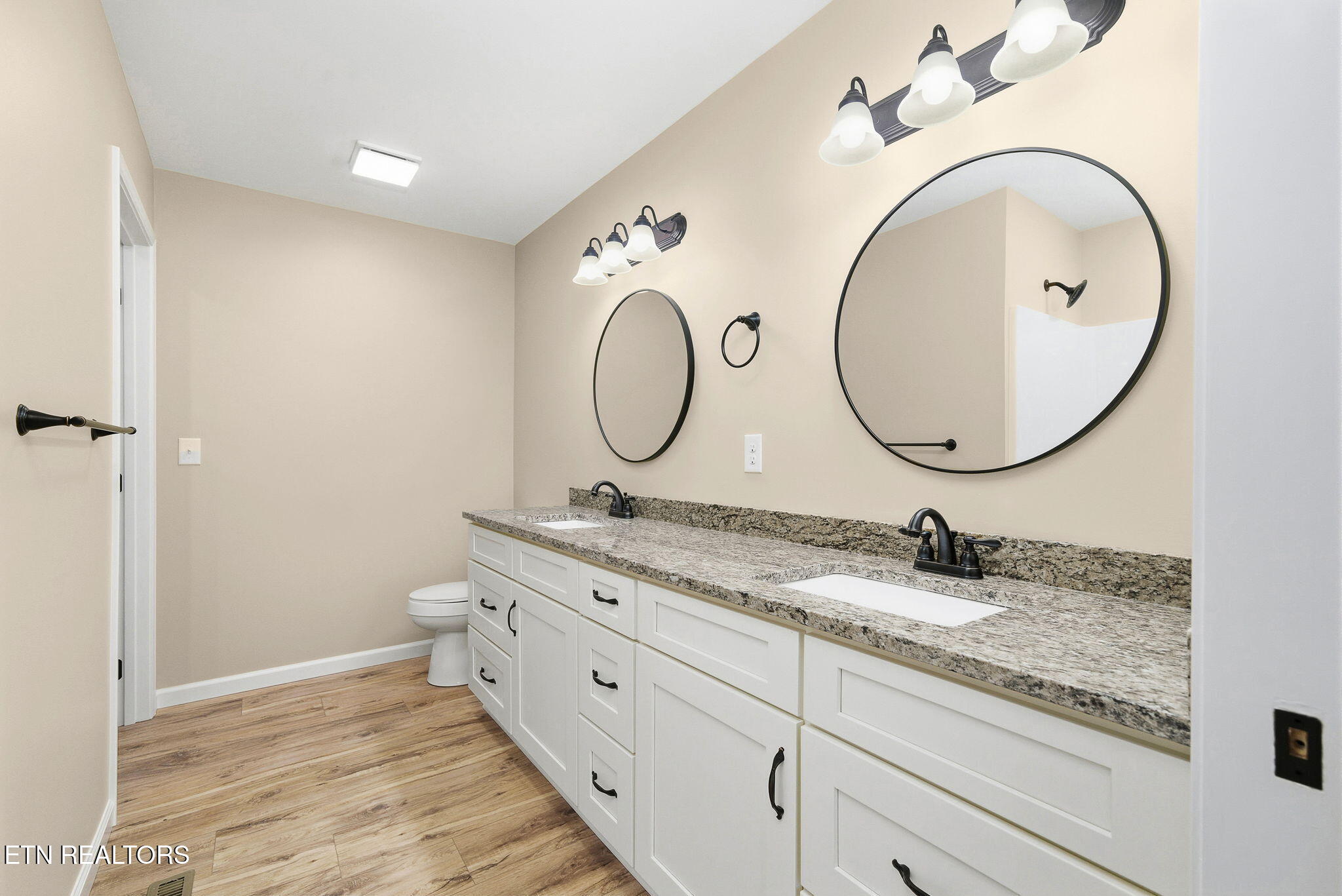 1001 Grey Eagle Drive Property Photo 20