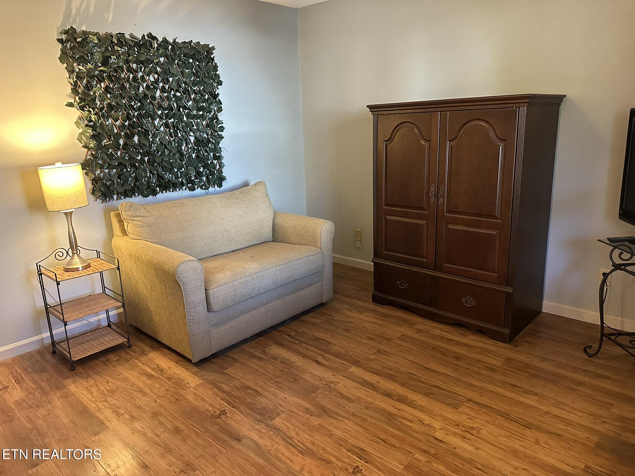 3404 Tupelo Way Property Photo 11