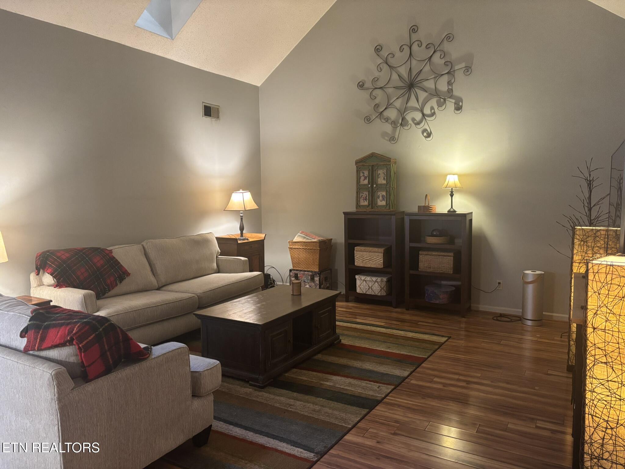 3404 Tupelo Way Property Photo 13