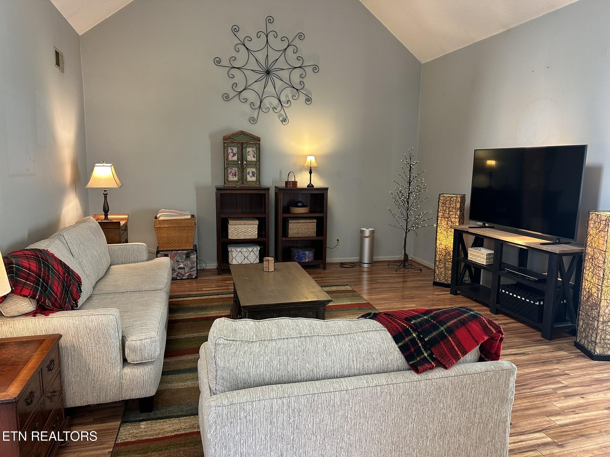 3404 Tupelo Way Property Photo 15