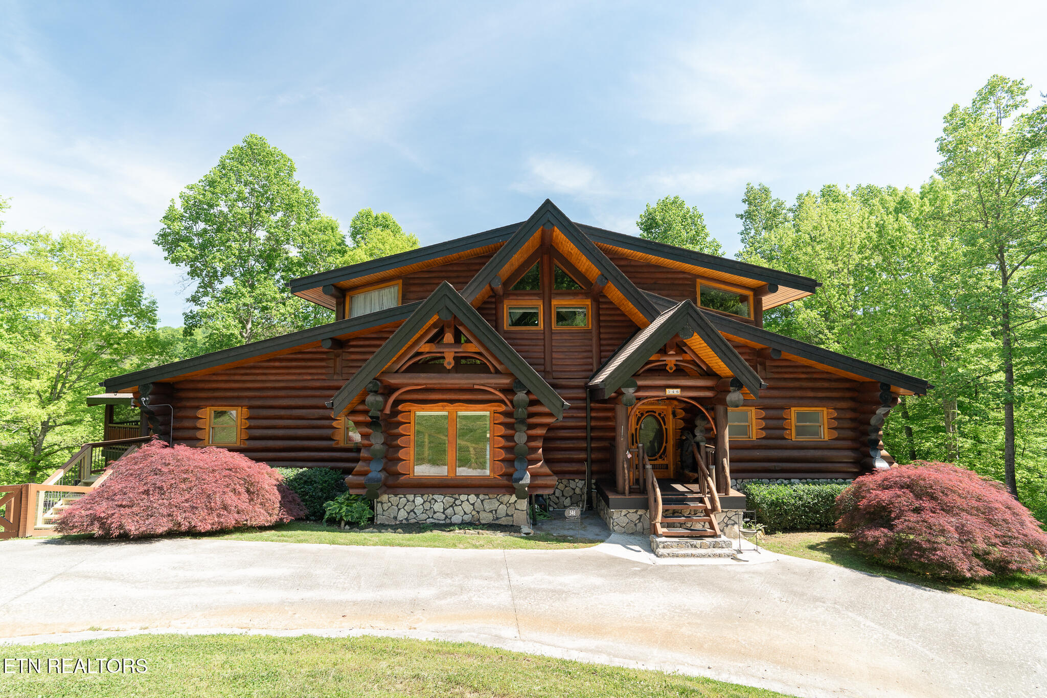 546 Bluff View Rd Property Photo 1