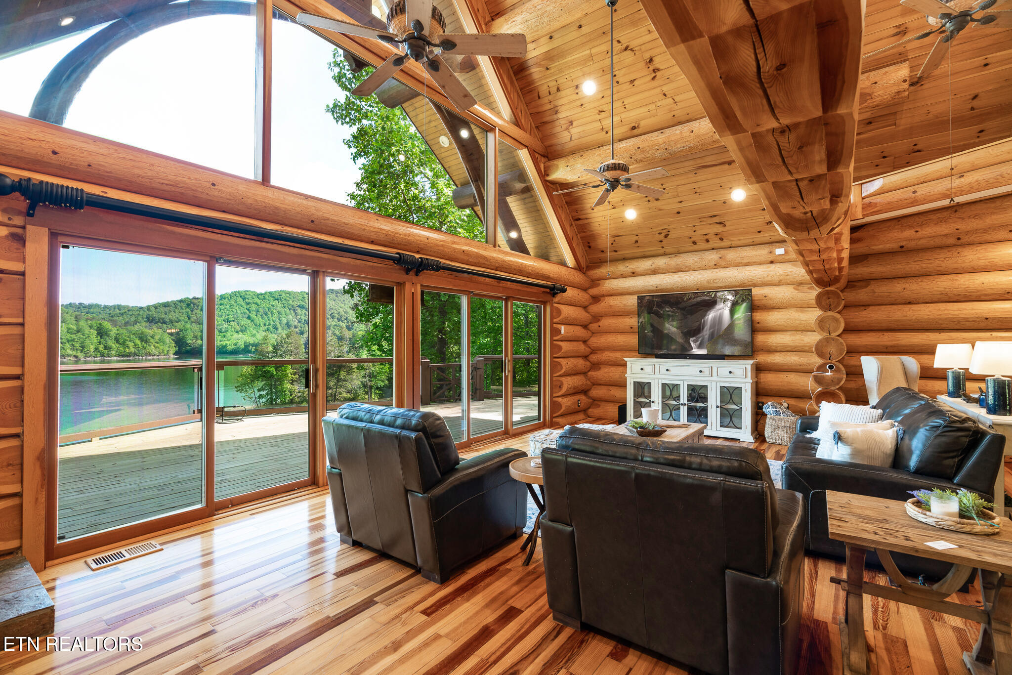 546 Bluff View Rd Property Photo 9