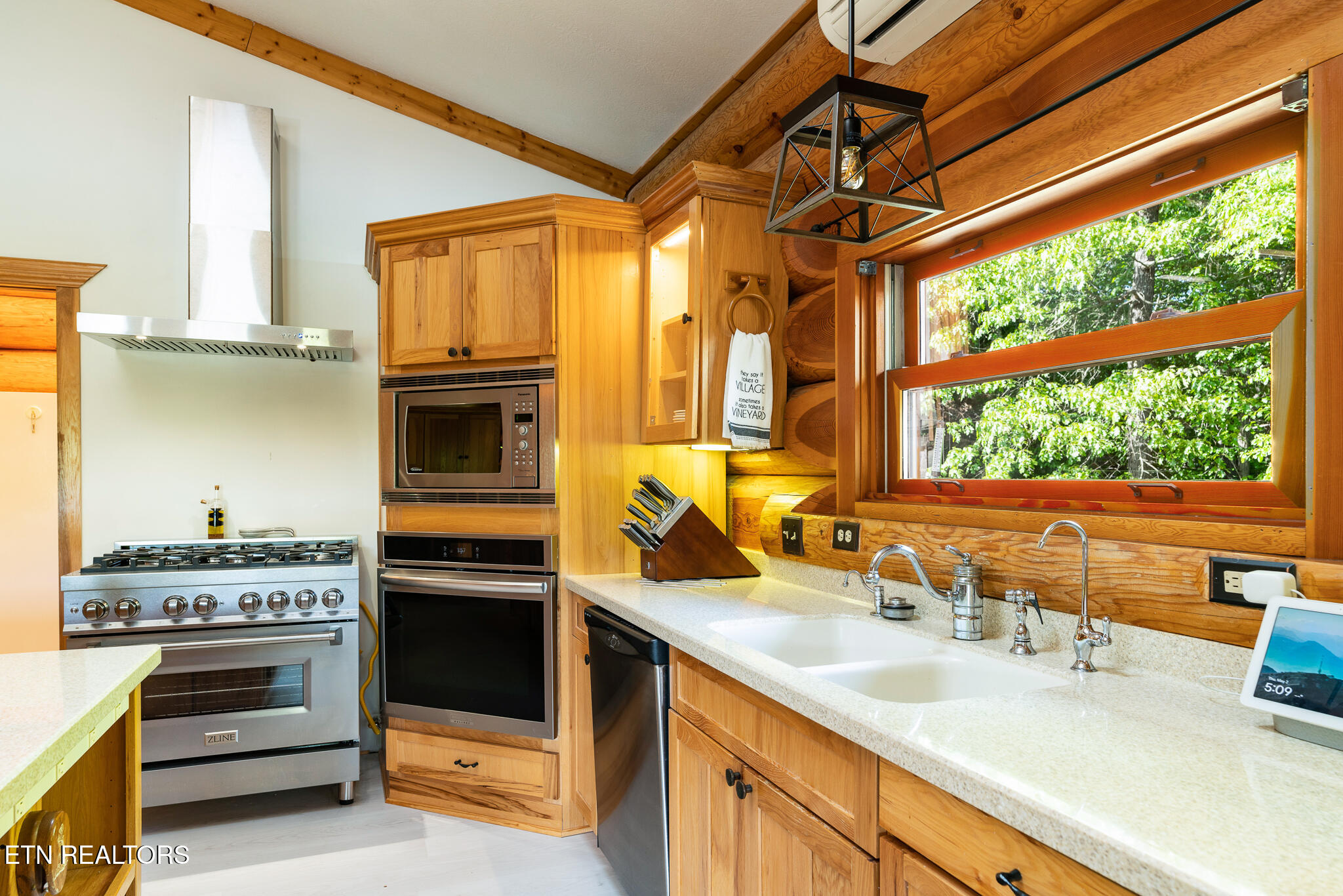 546 Bluff View Rd Property Photo 13