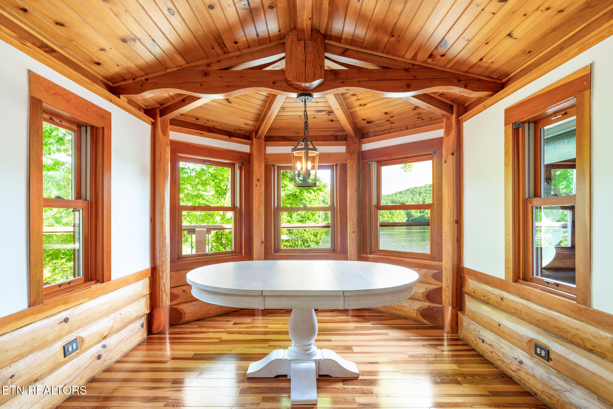 546 Bluff View Rd Property Photo 14