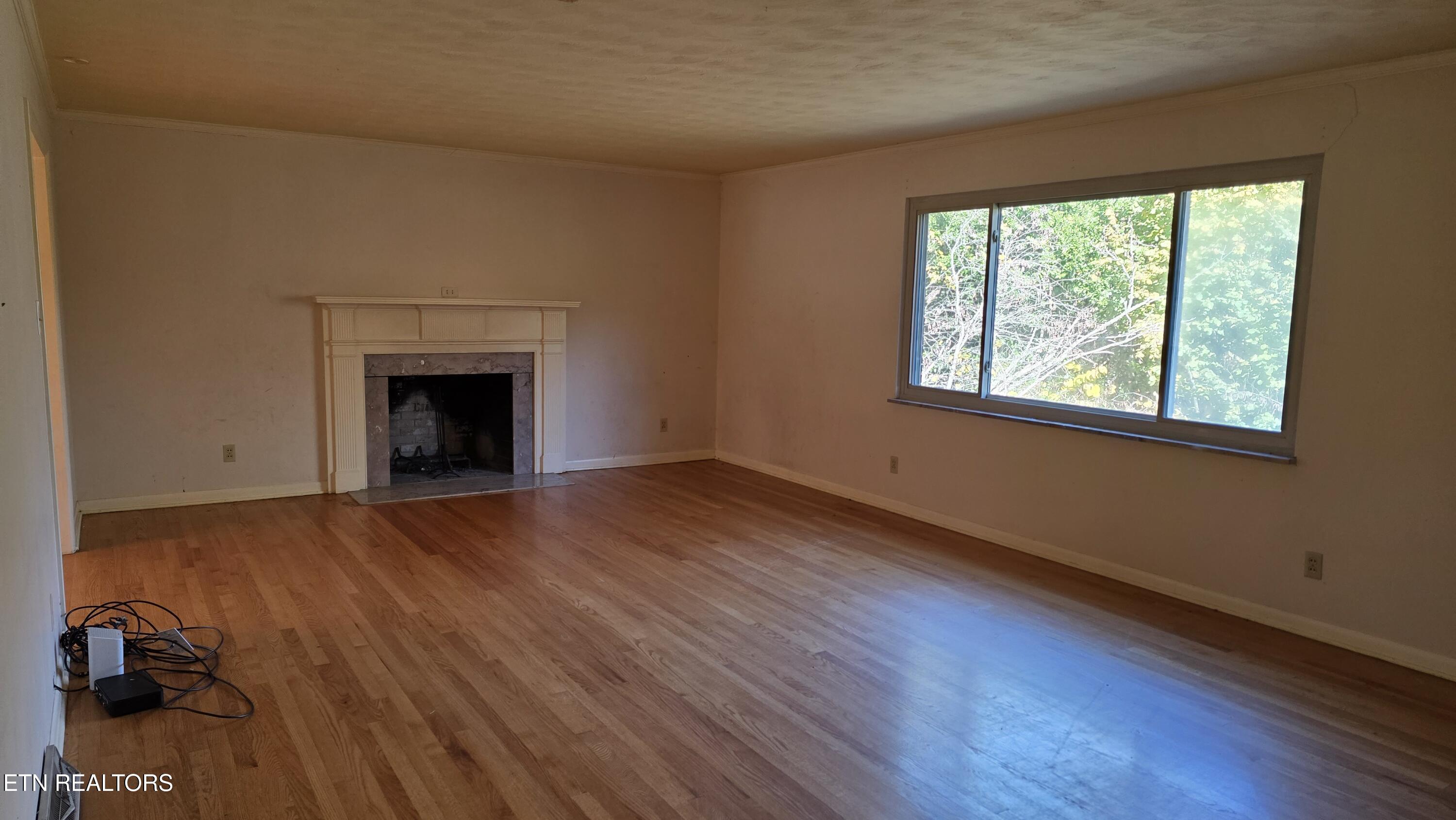 200 Suburban Rd Property Photo 11