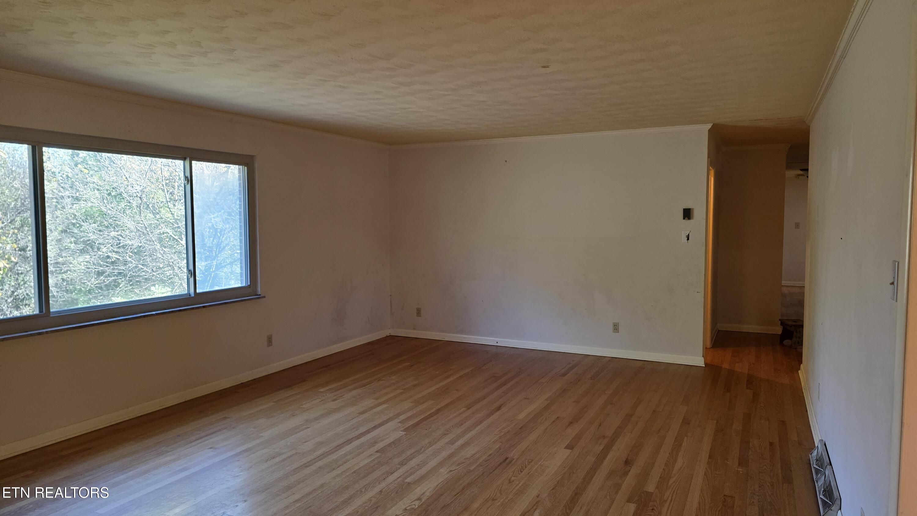 200 Suburban Rd Property Photo 12