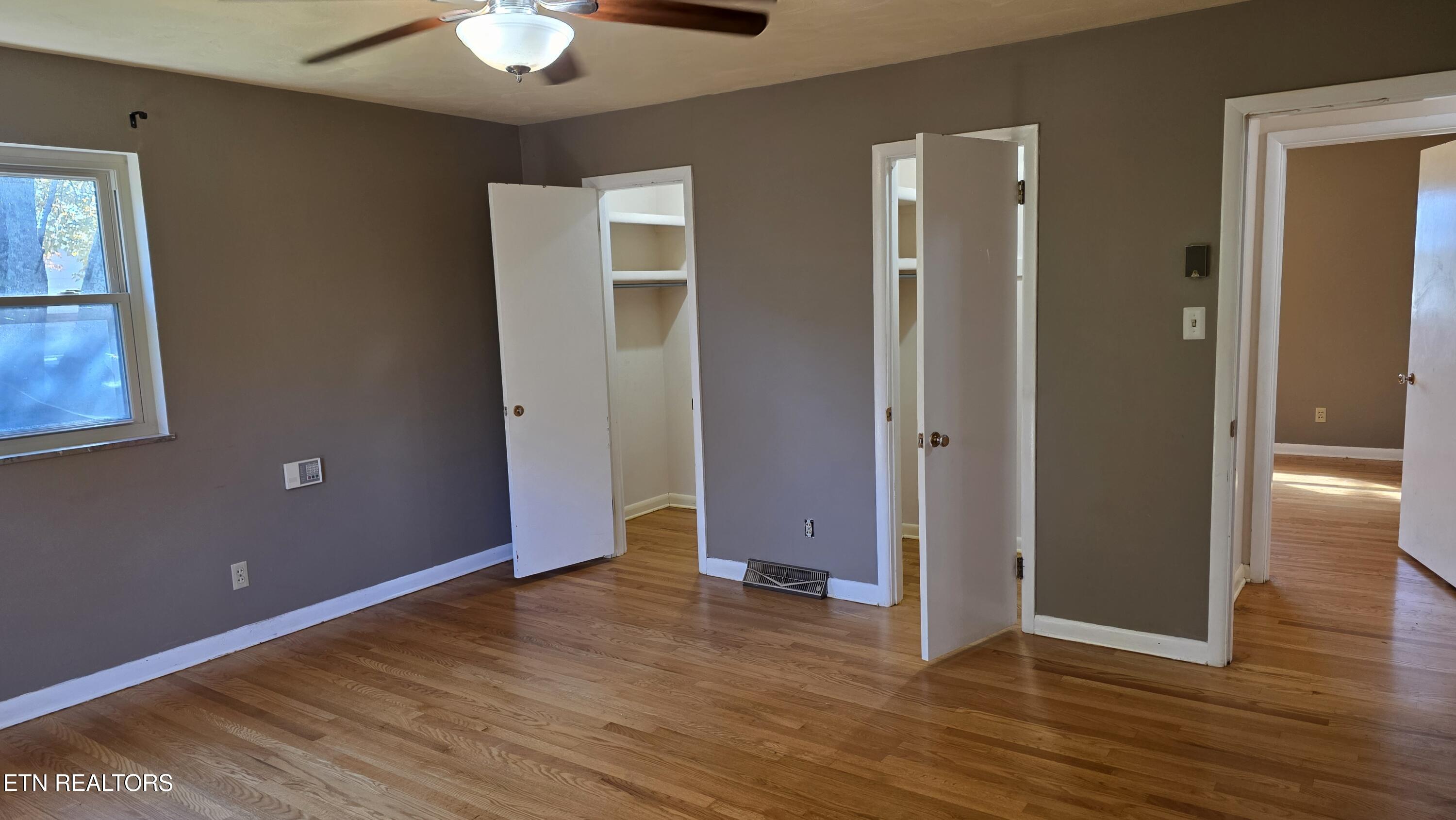 200 Suburban Rd Property Photo 14