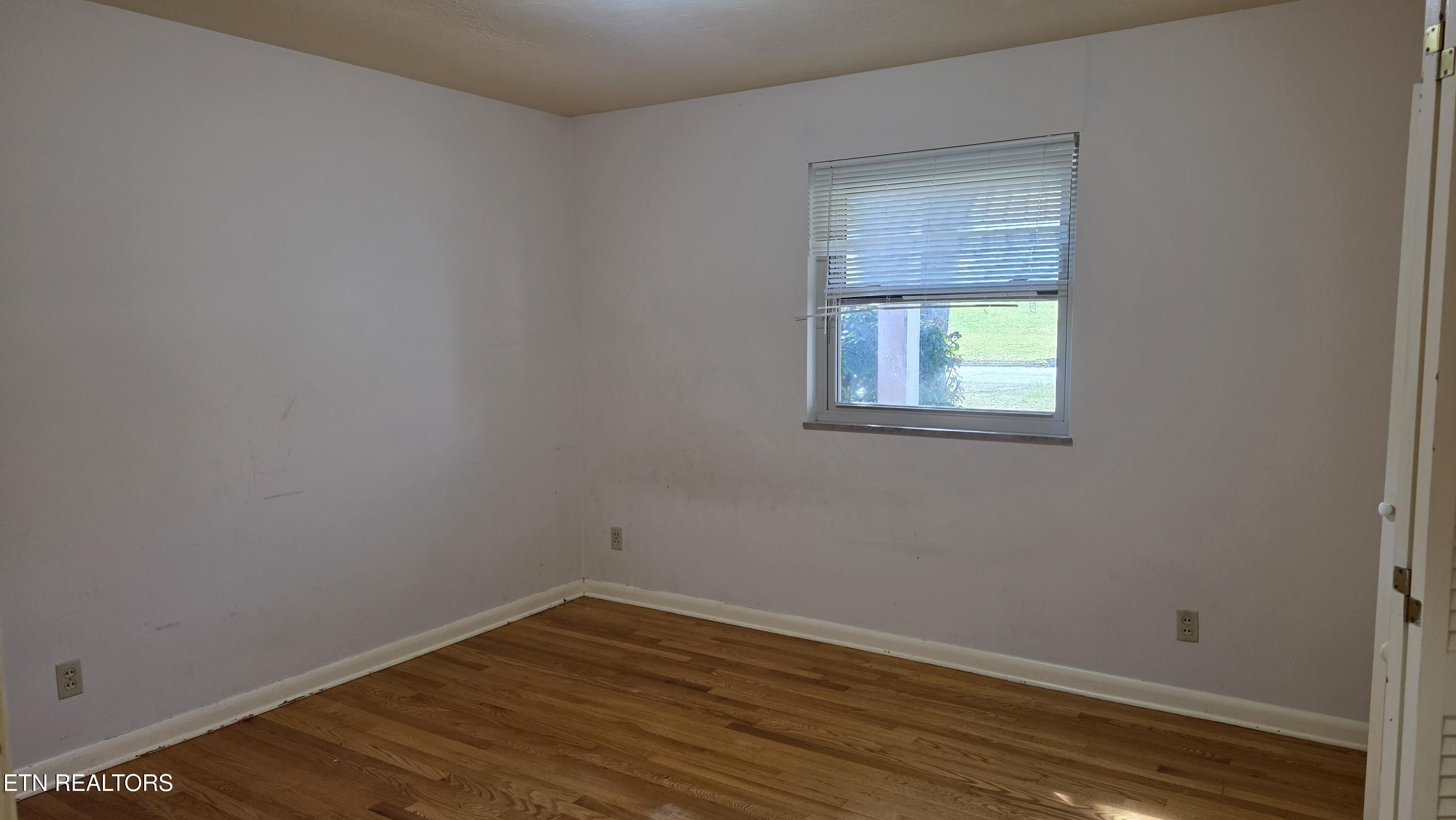 200 Suburban Rd Property Photo 20