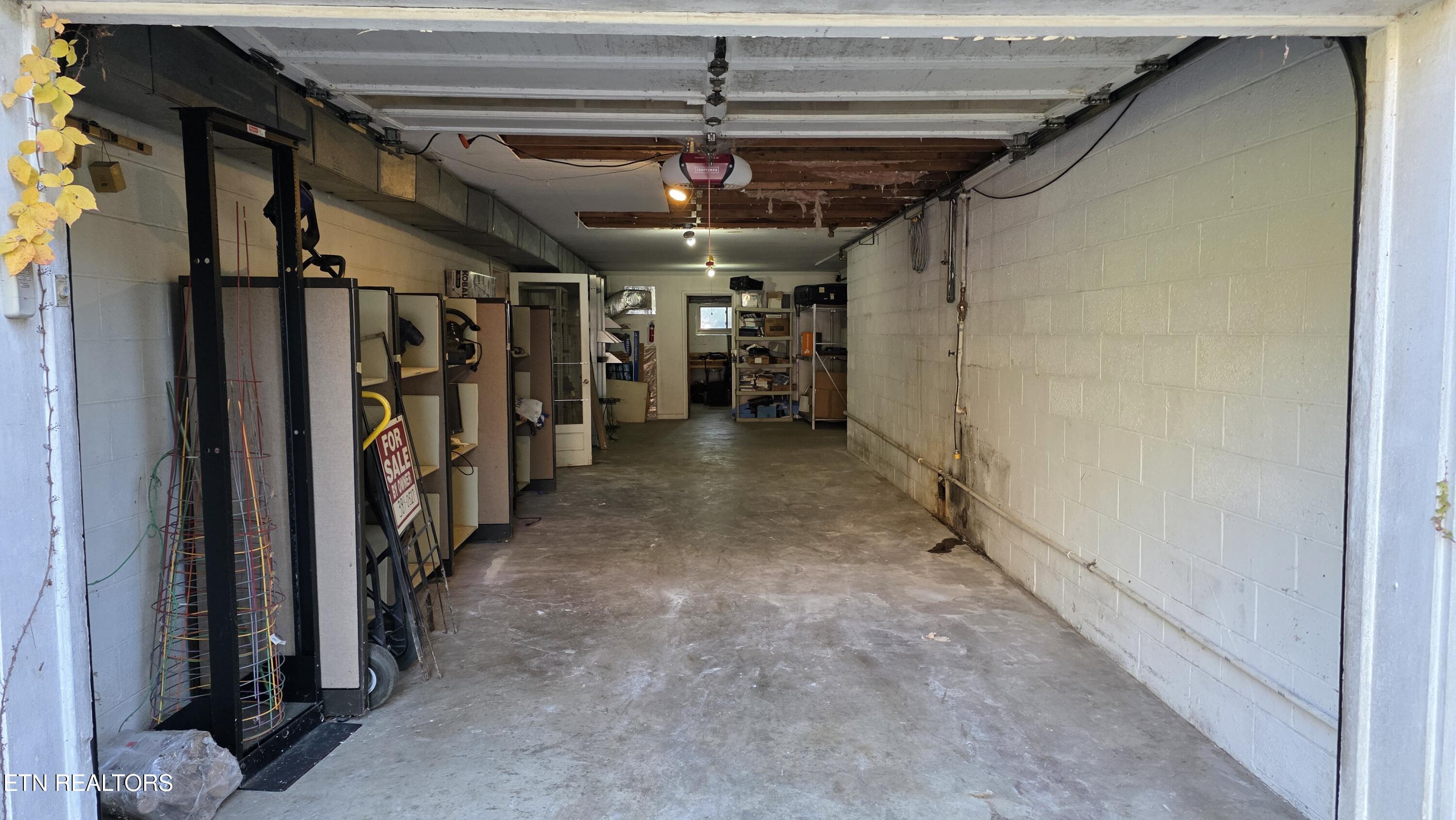 200 Suburban Rd Property Photo 27