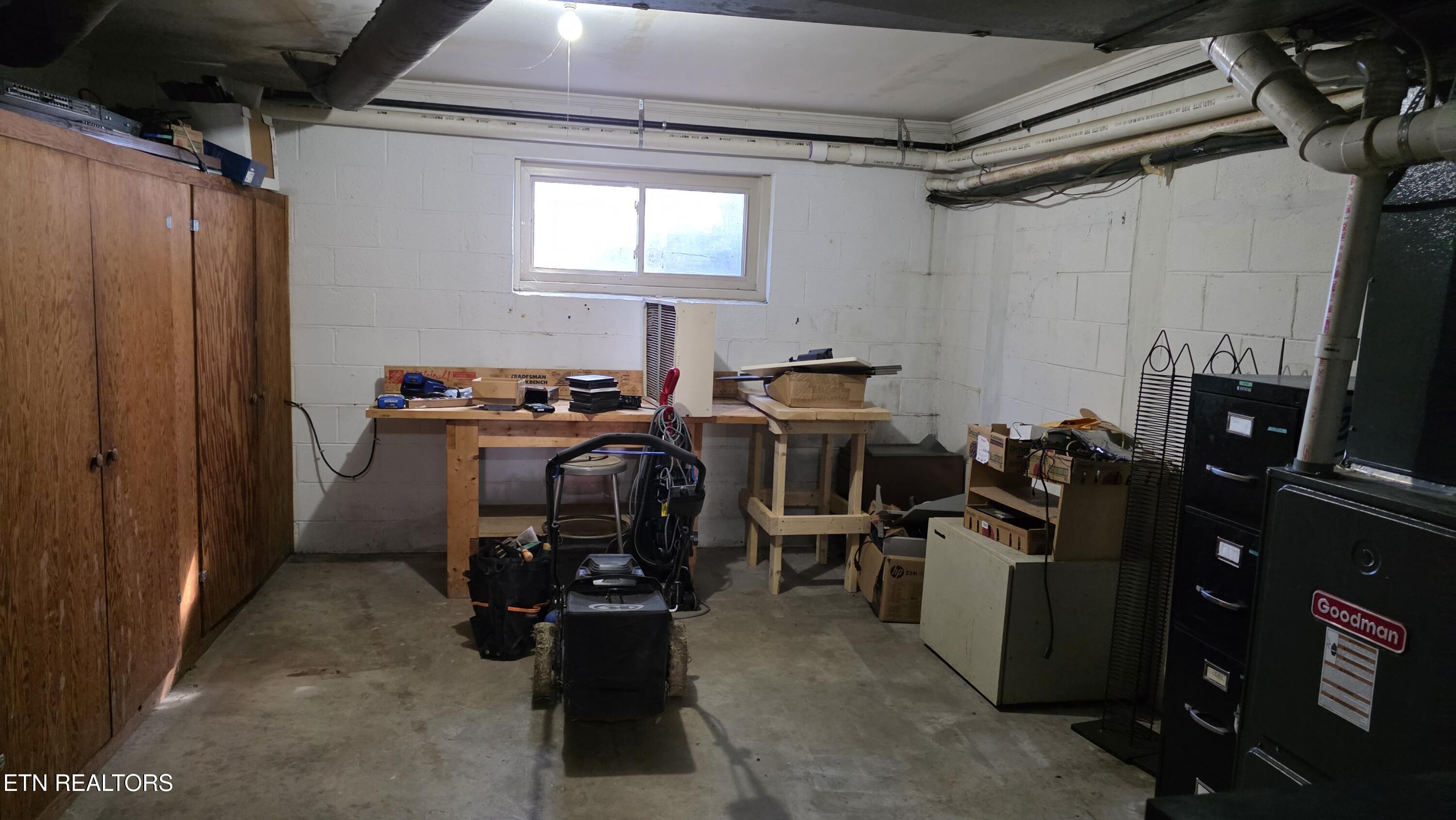 200 Suburban Rd Property Photo 28