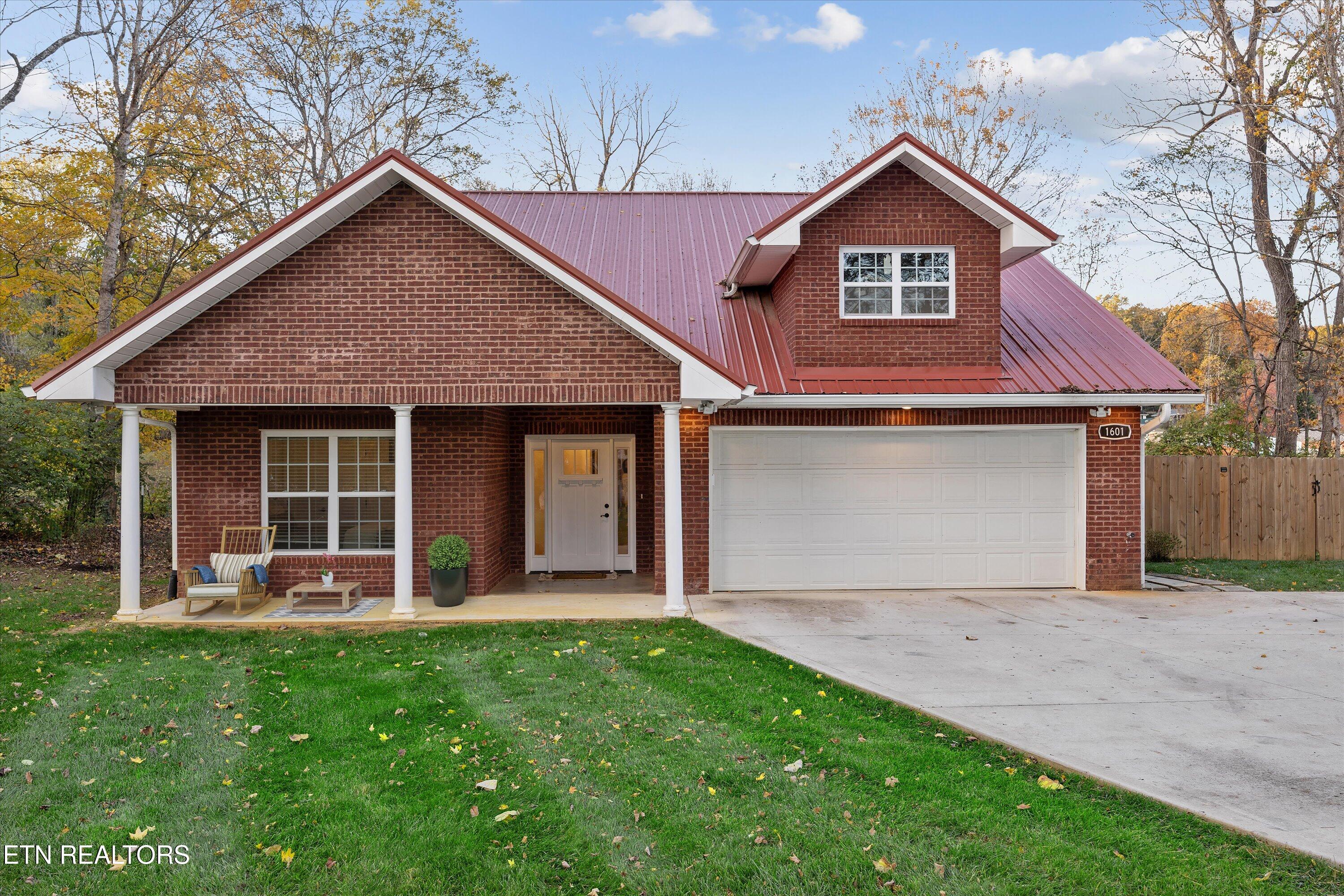 1601 Cedar Lane Property Photo 1