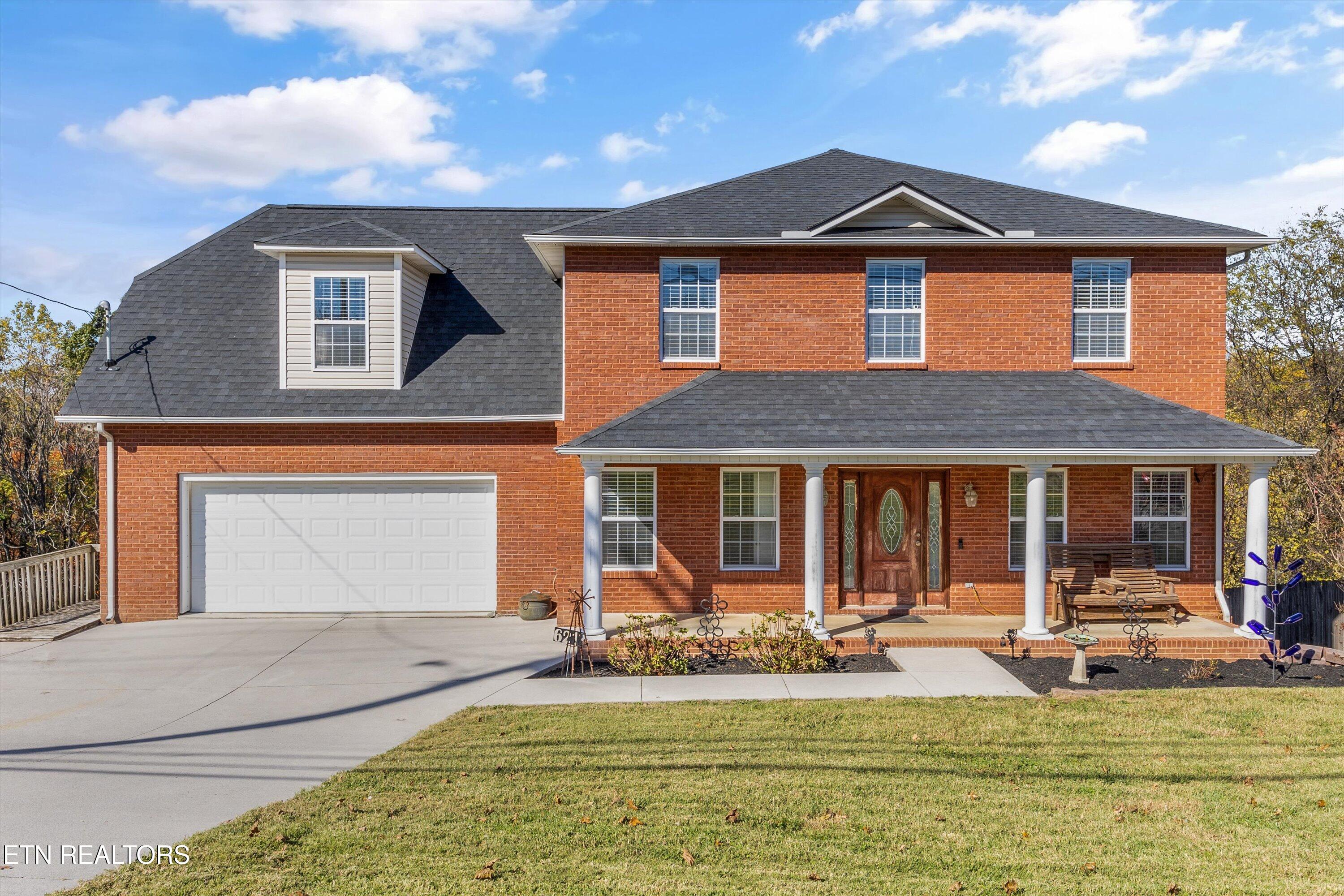 6213 Ridgeview Rd Property Photo 1