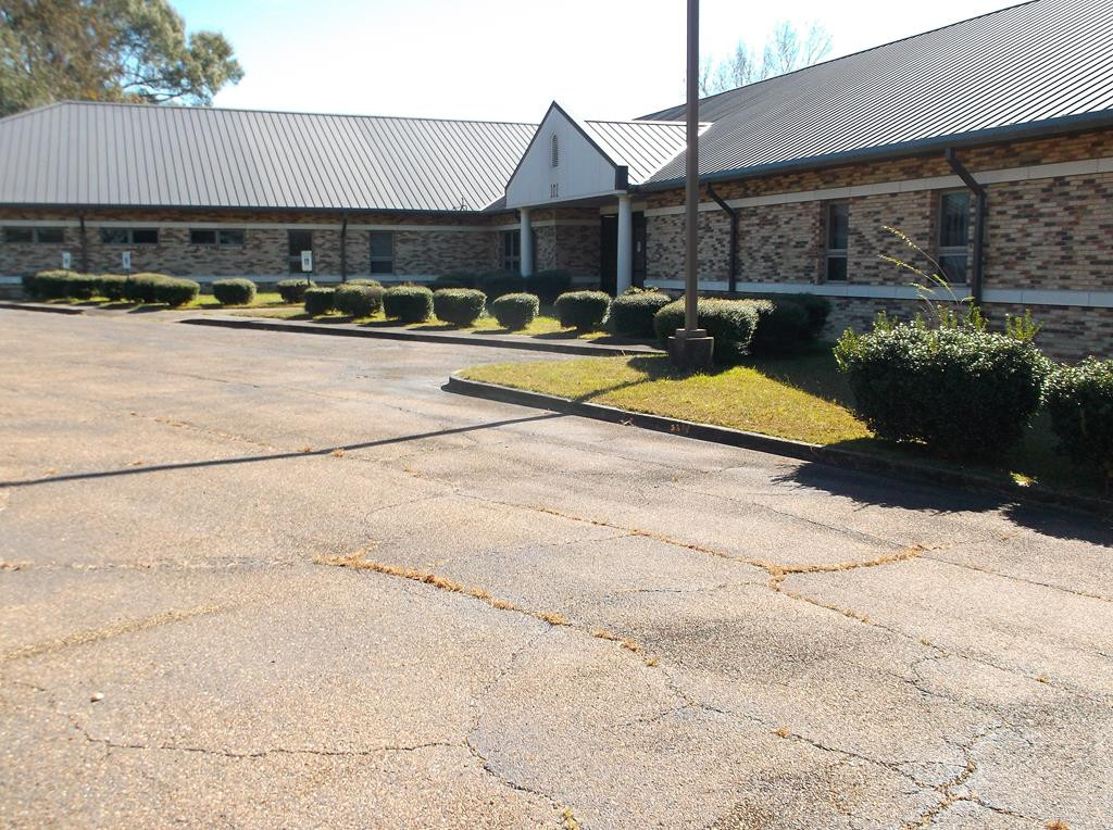 101 Hospital Drive Property Photo 1