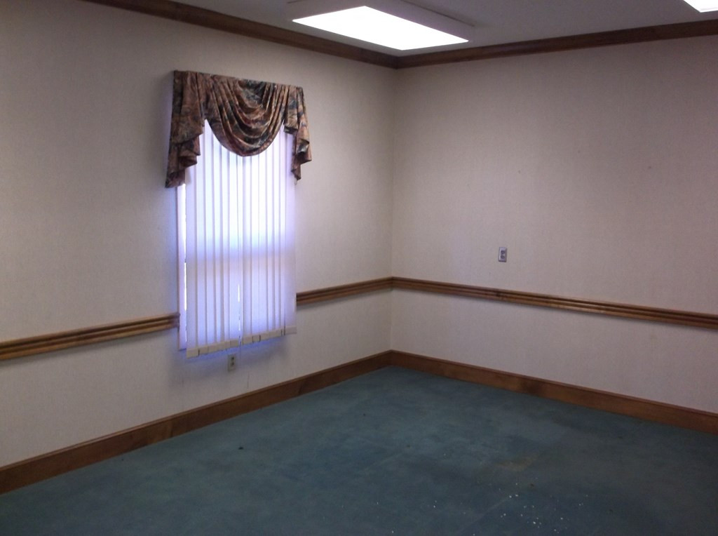 101 Hospital Drive Property Photo 6