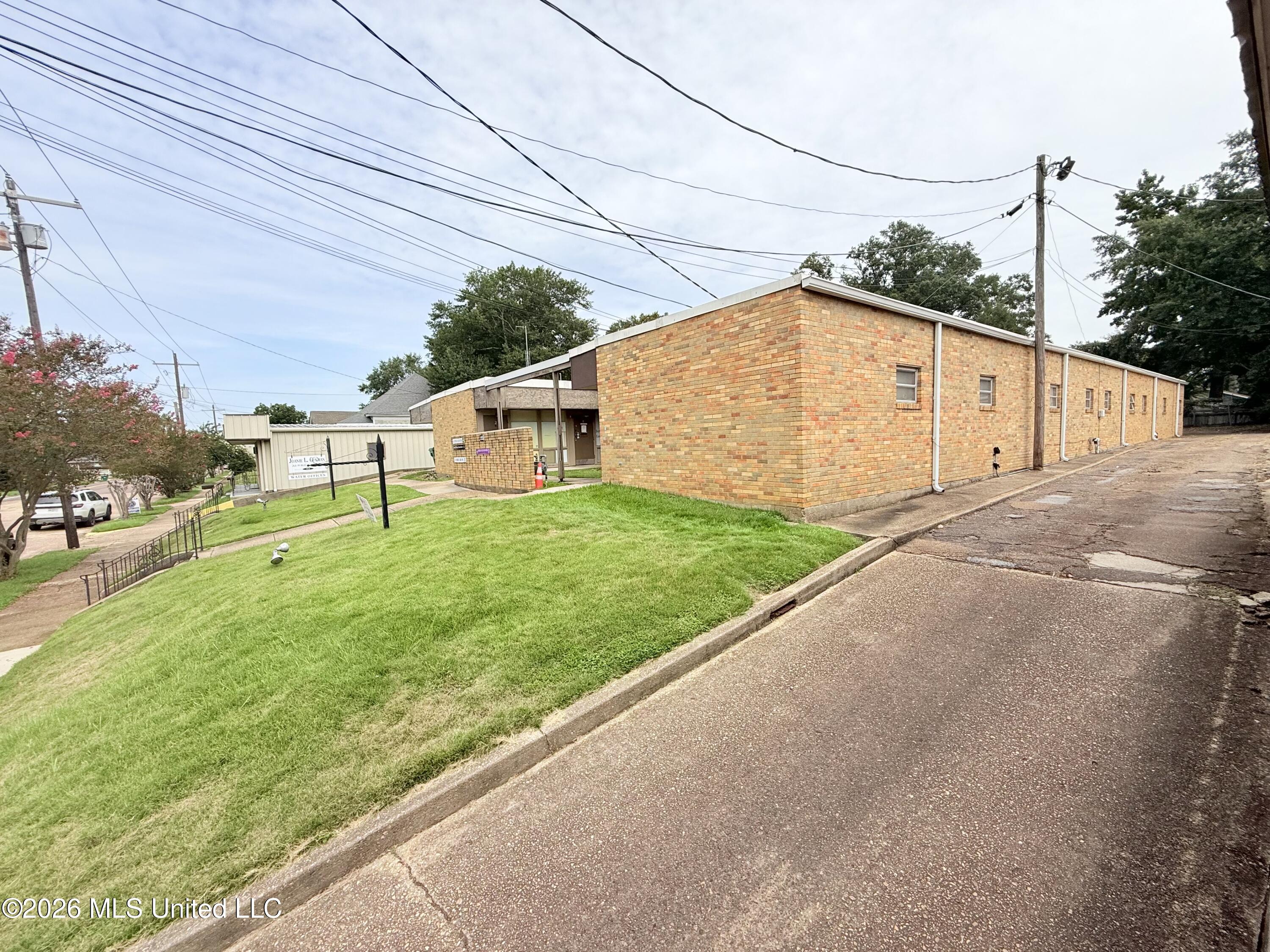 612 Delaware Avenue Property Photo 1
