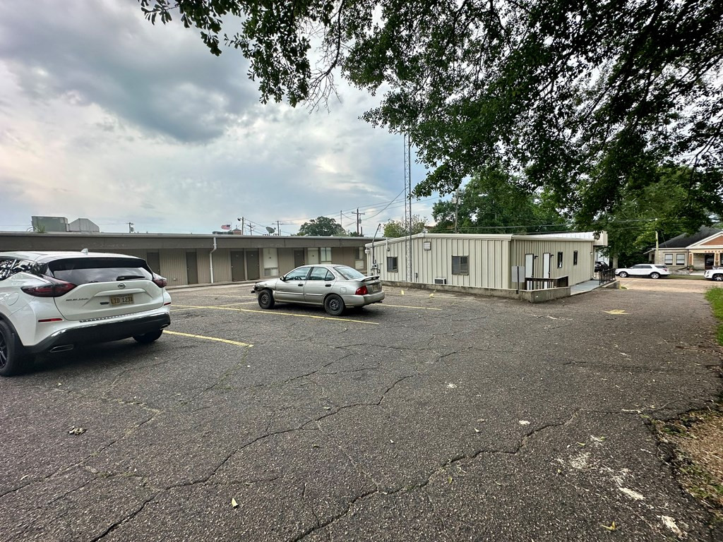 620 Delaware Avenue Property Photo 11