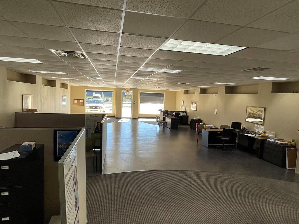 714 Brookway Boulevard Property Photo 3