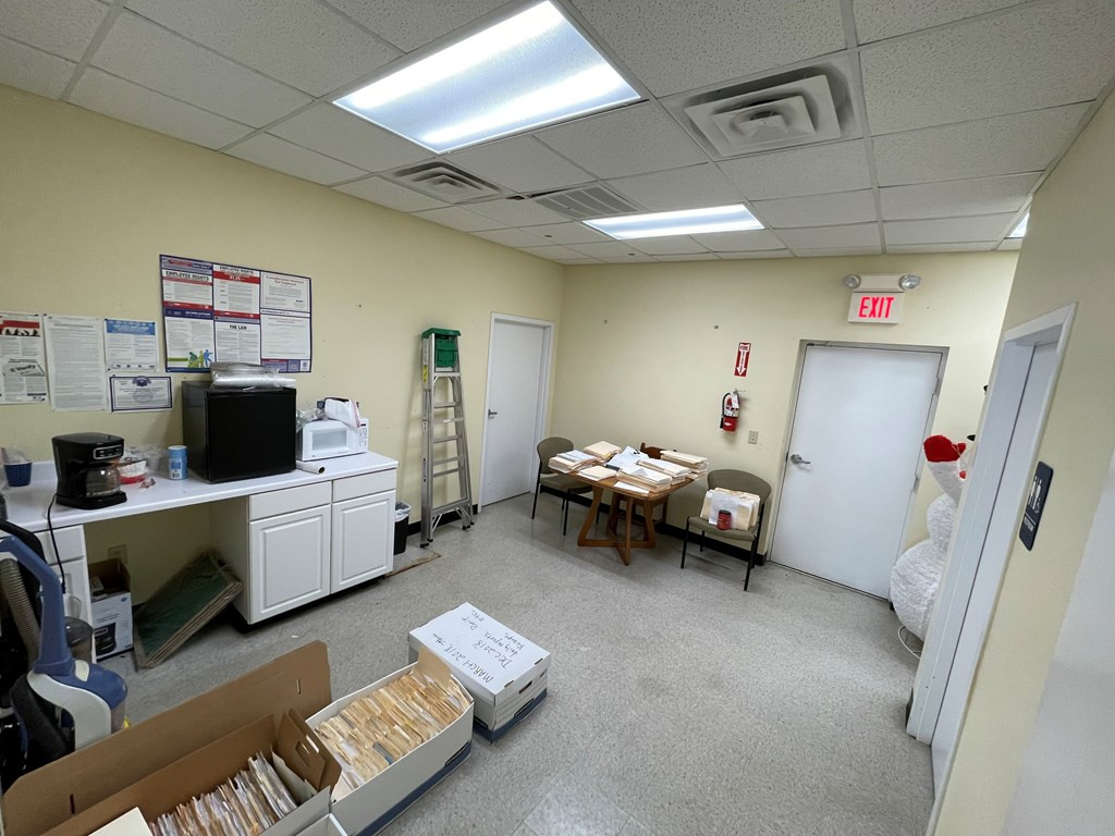 714 Brookway Boulevard Property Photo 10