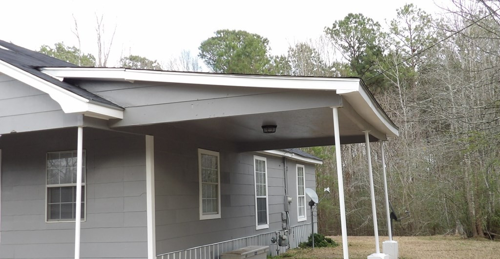 1004 White Oak St Property Photo 2